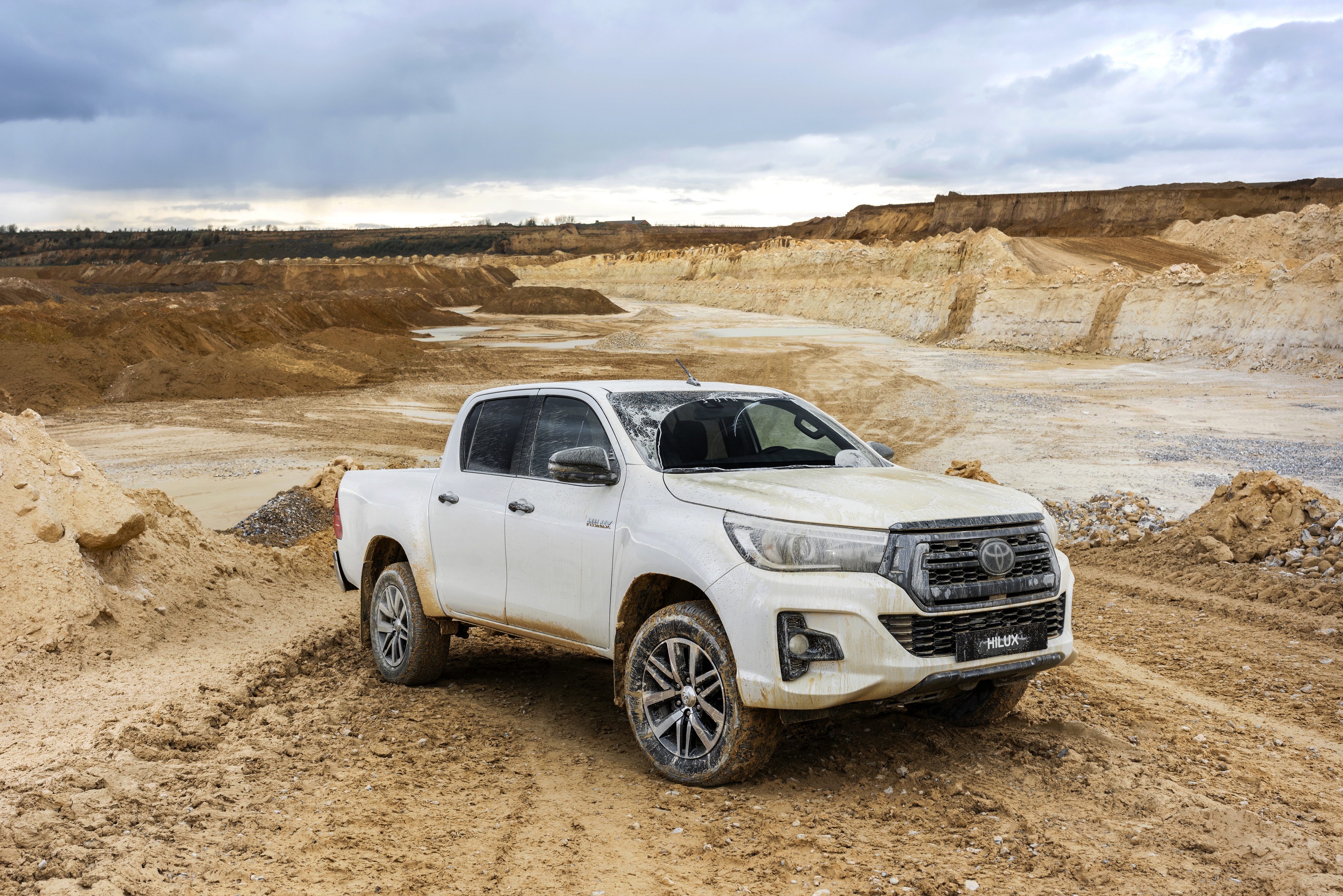 Toyota Hilux Wallpapers