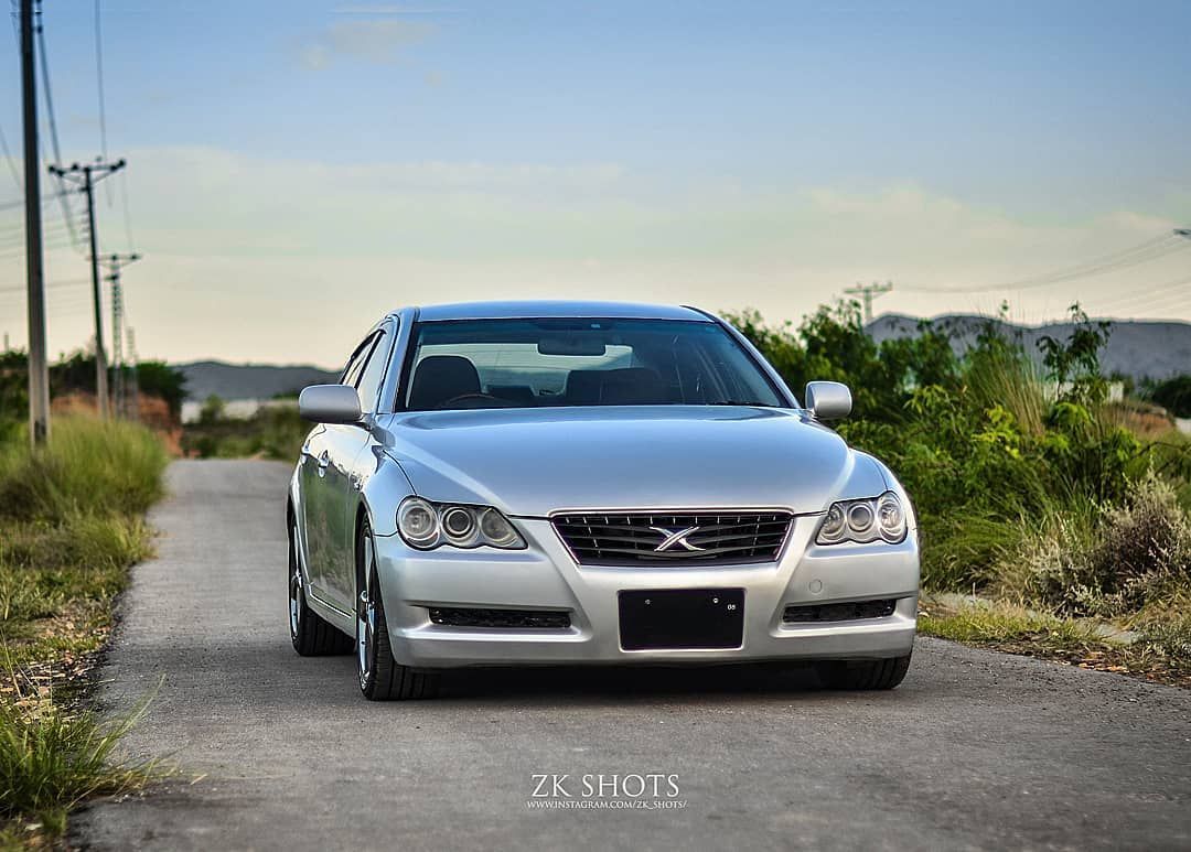 Toyota Mark X Wallpapers