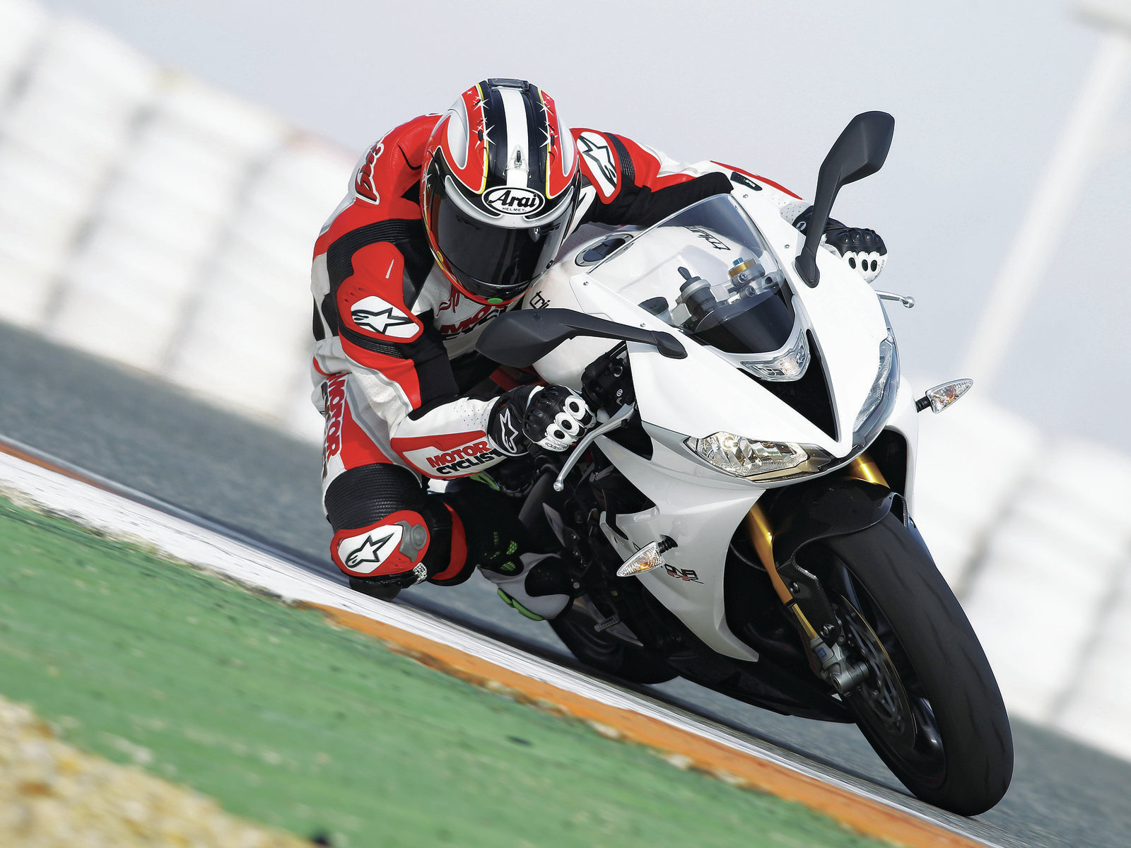 Triumph Daytona Wallpapers