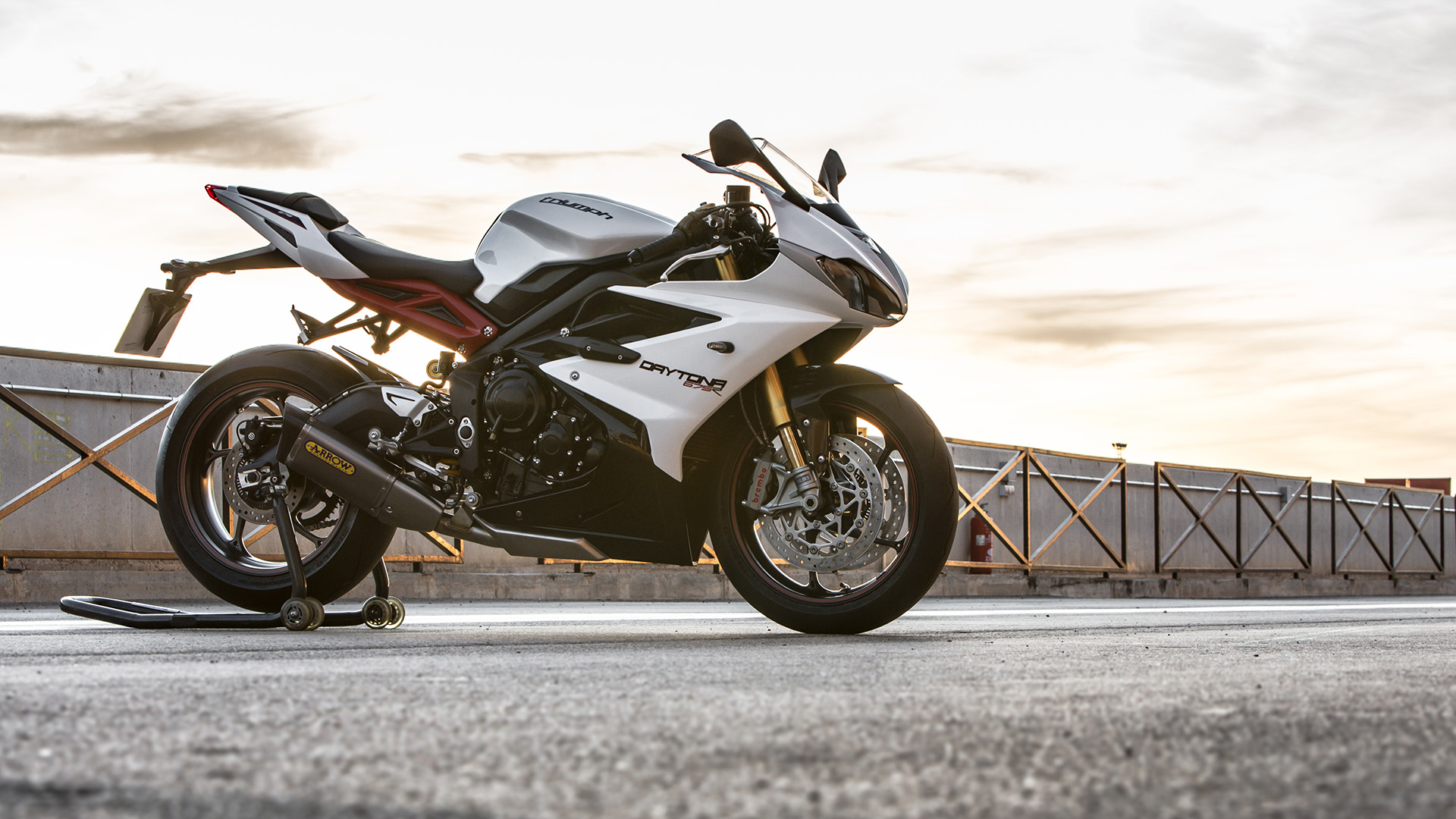 Triumph Daytona Wallpapers