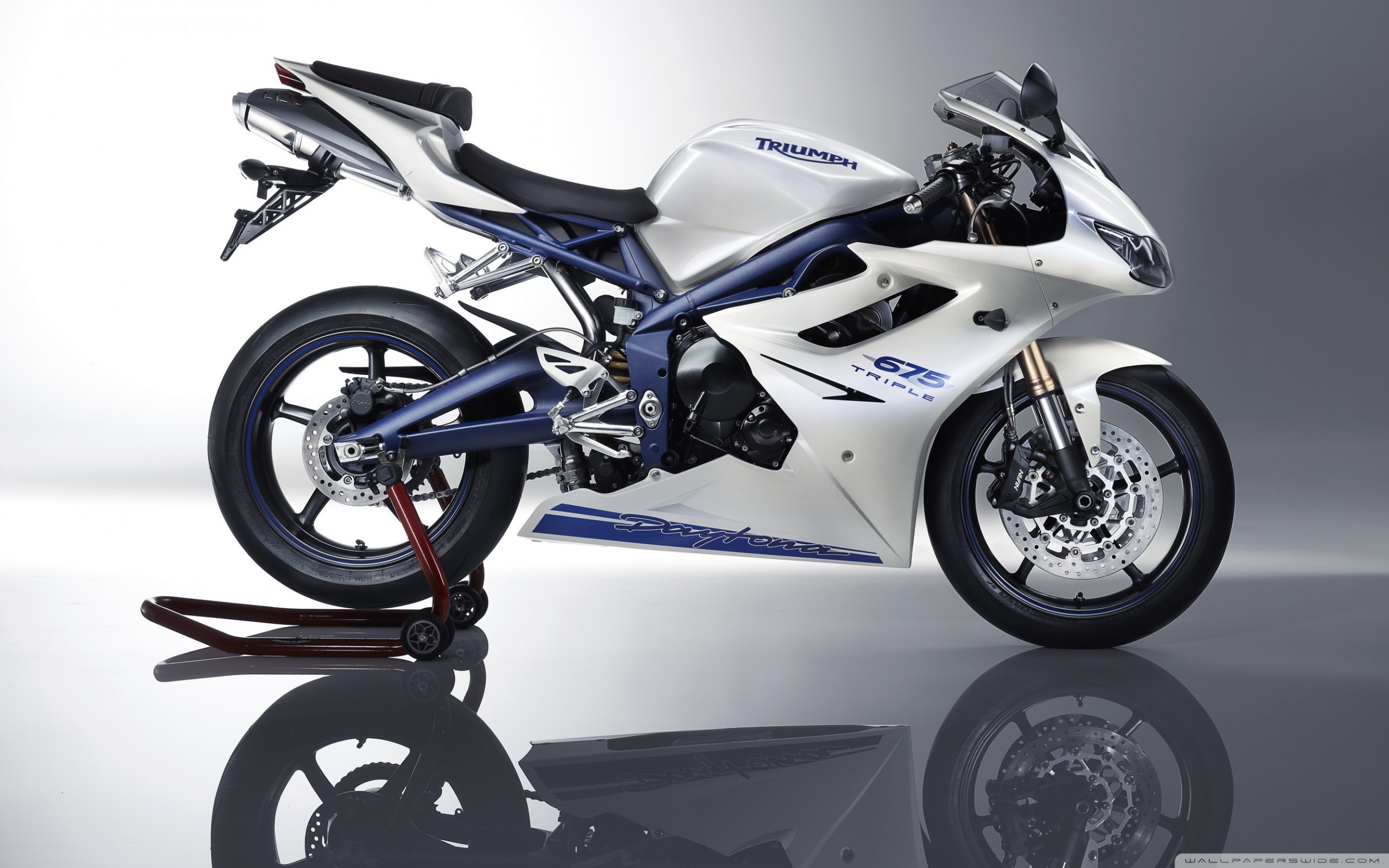 Triumph Daytona Wallpapers