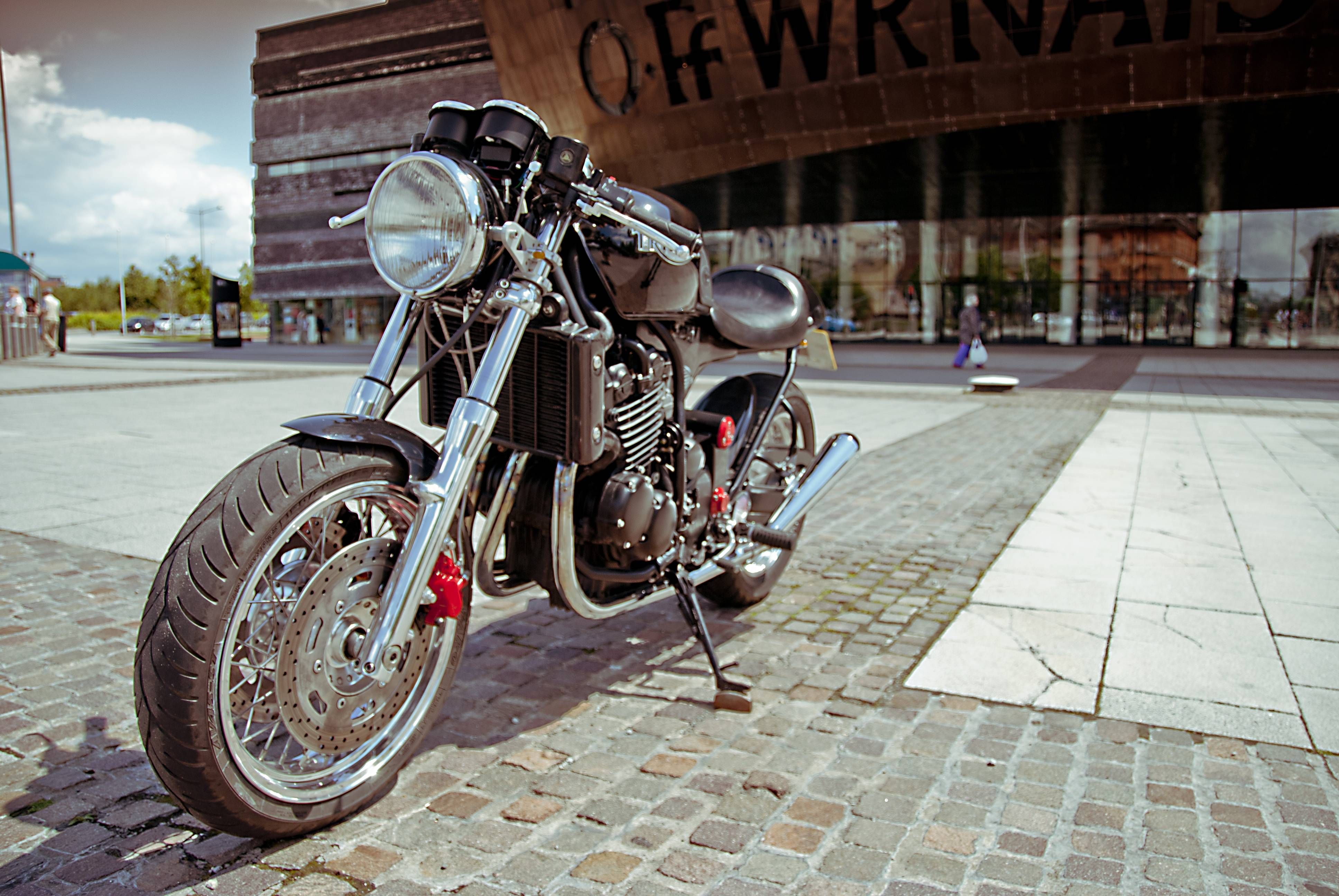 Triumph Thunderbird Cafe Racer Wallpapers