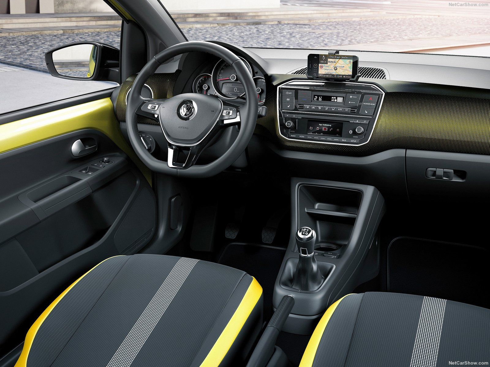 Volkswagen Cross Up Wallpapers