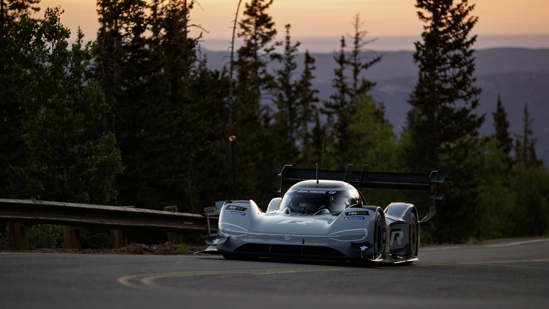 Volkswagen I.D. R Wallpapers