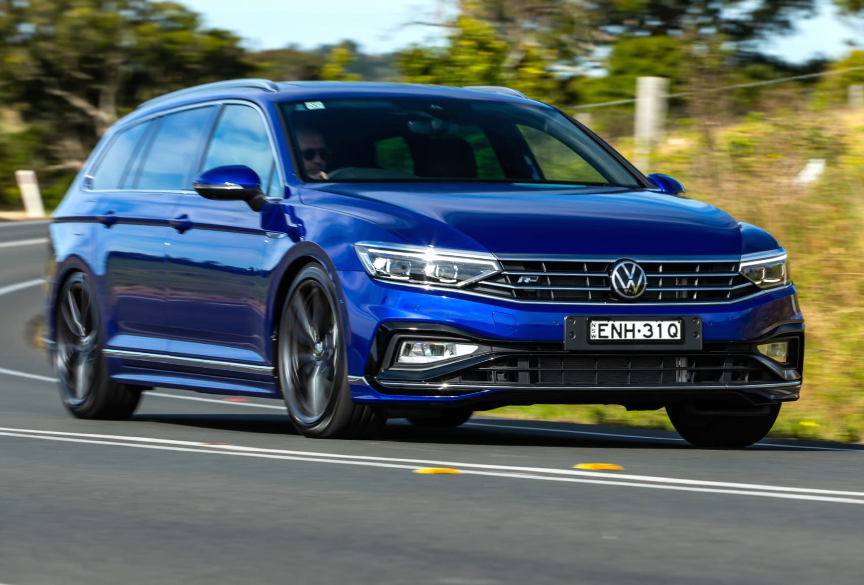 Volkswagen Passat Estate R-Line Wallpapers