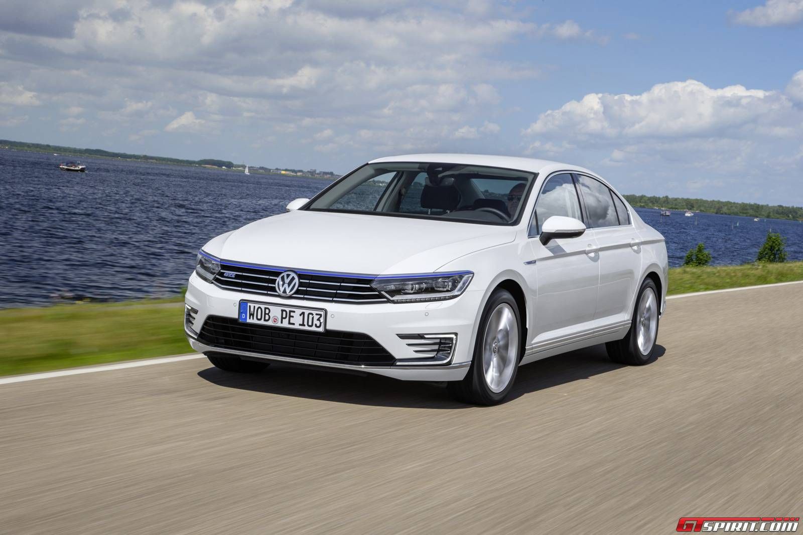 Volkswagen Passat Gte Wallpapers