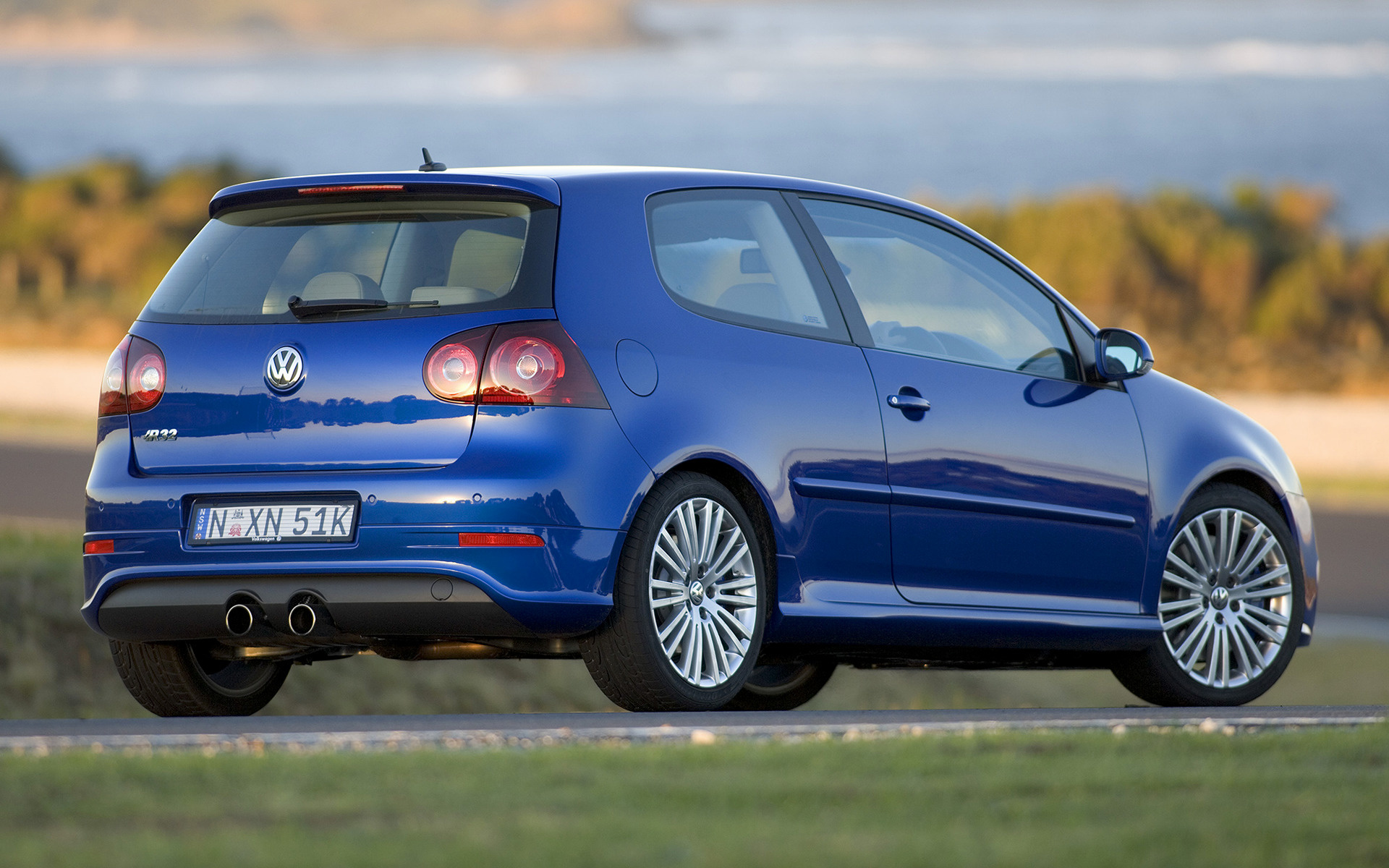 Volkswagen R32 Wallpapers