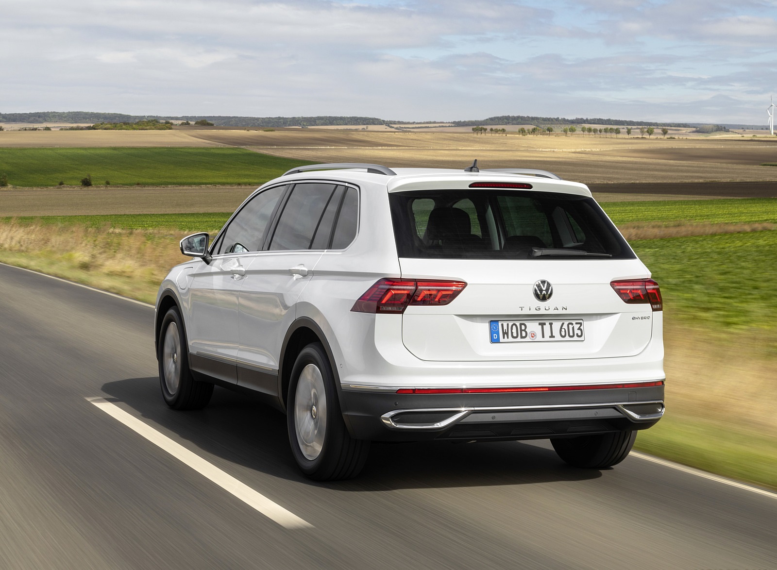 Volkswagen Tiguan L Phev Wallpapers