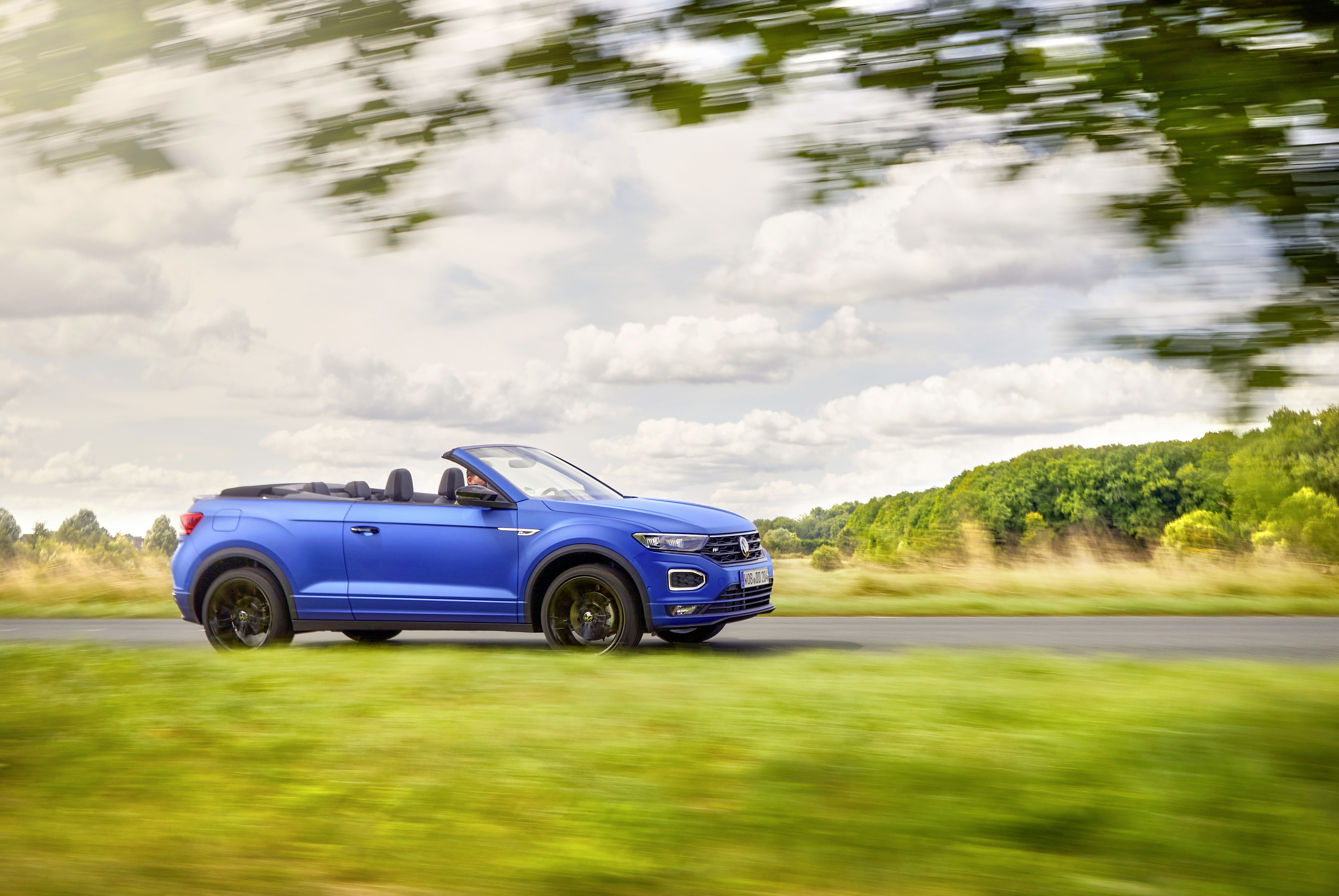 Volkswagen T-Roc R-Line Wallpapers