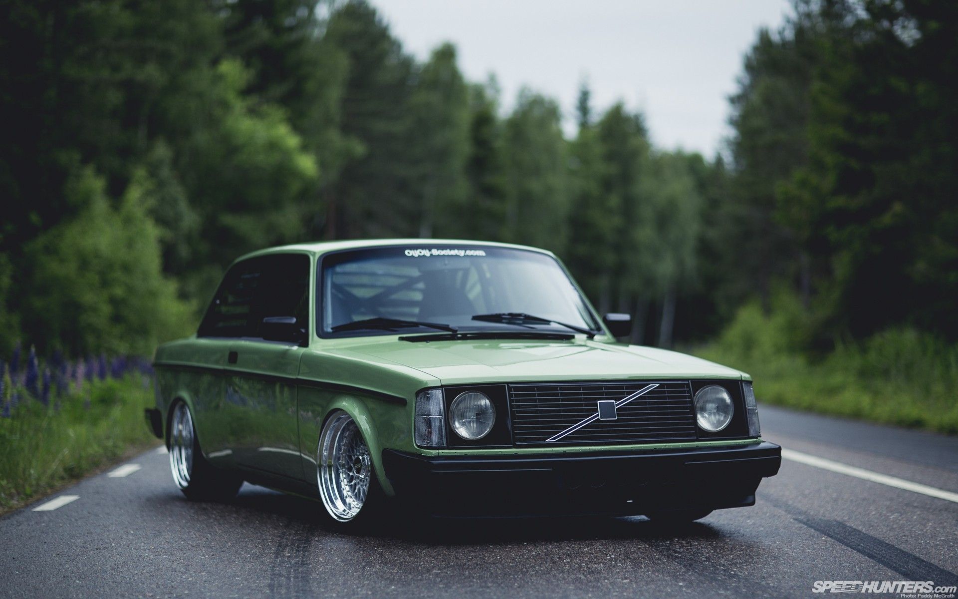 Volvo 240 Series Wallpapers