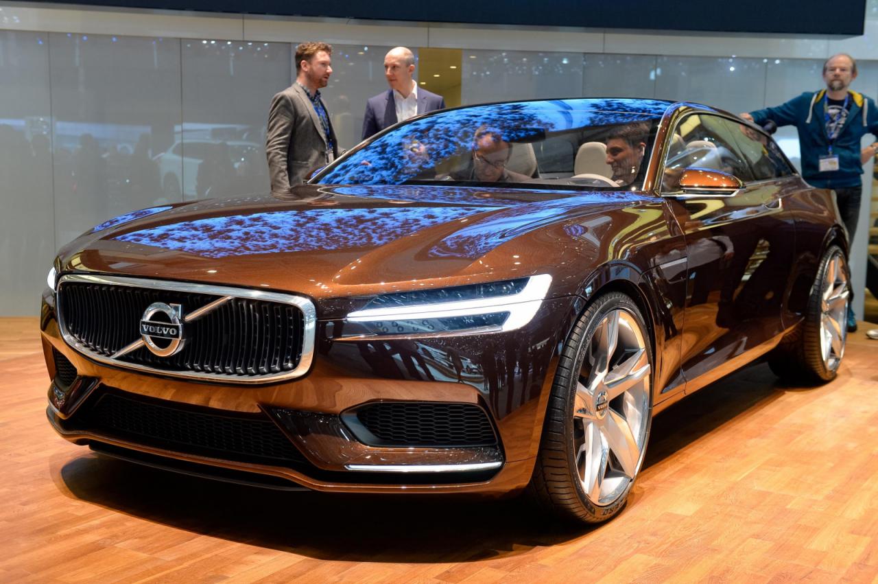 Volvo Concept Estate Wallpapers