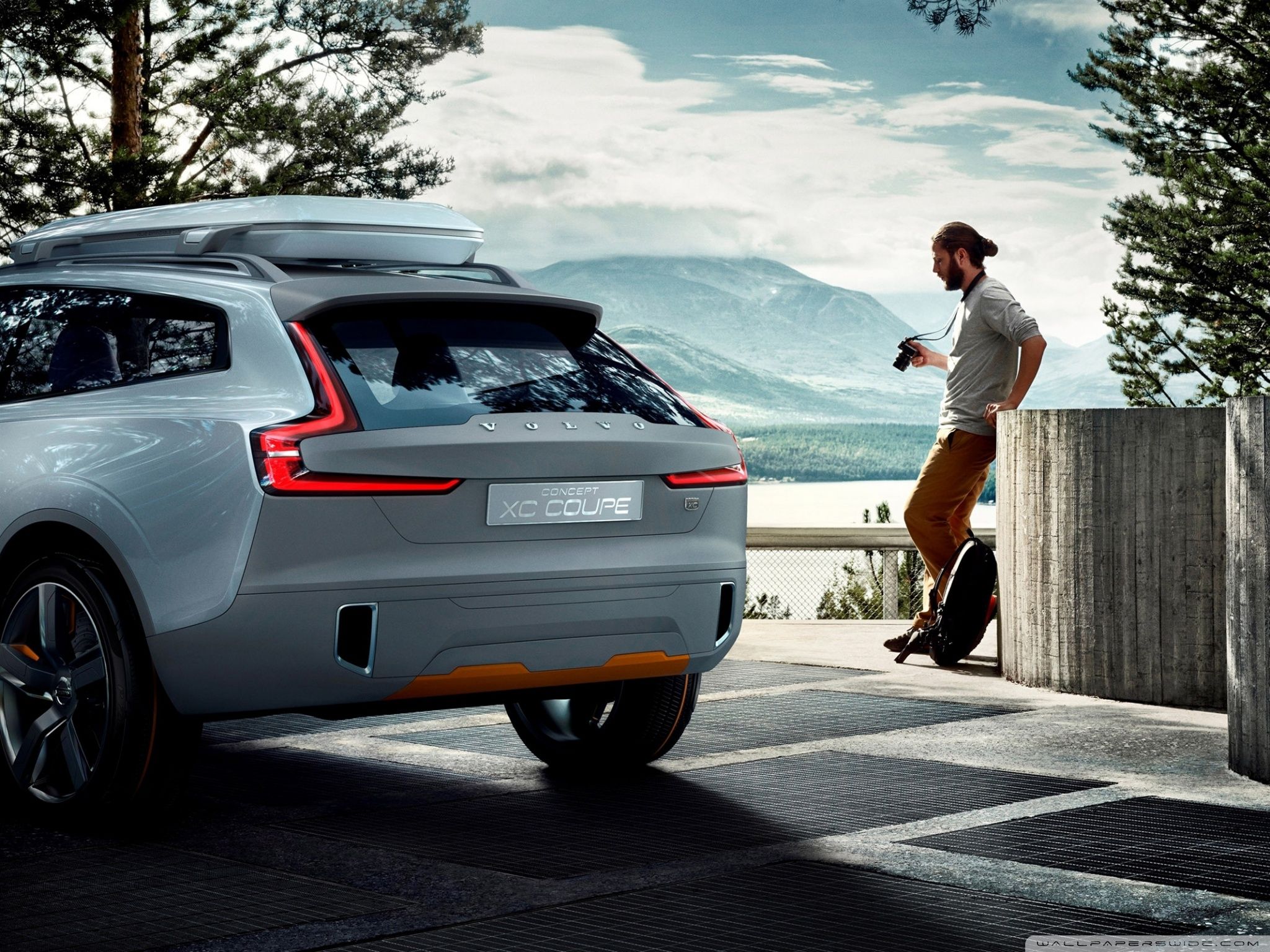 Volvo Concept Estate Wallpapers