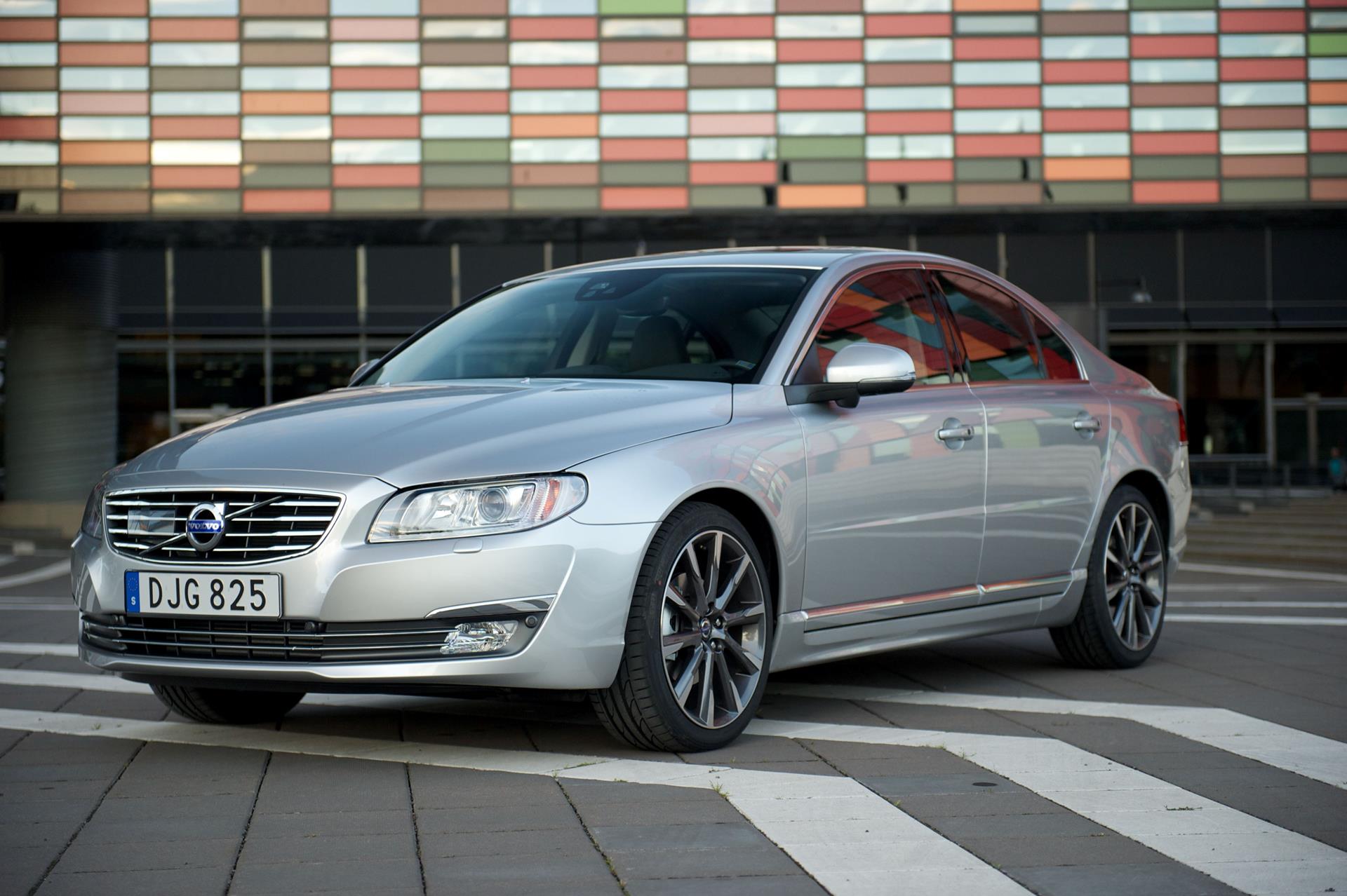 Volvo S80 Wallpapers