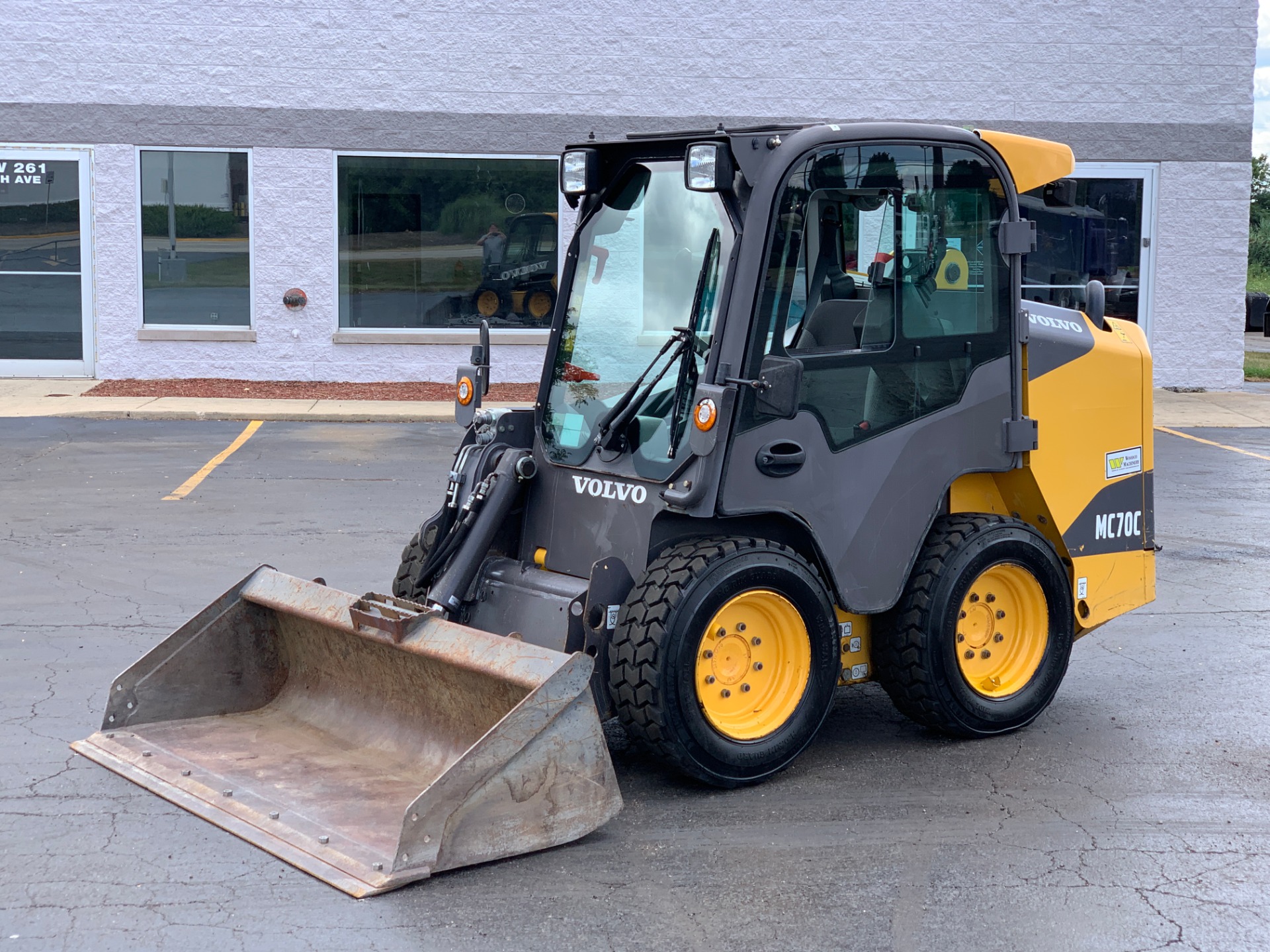 Volvo Skid Steer Wallpapers