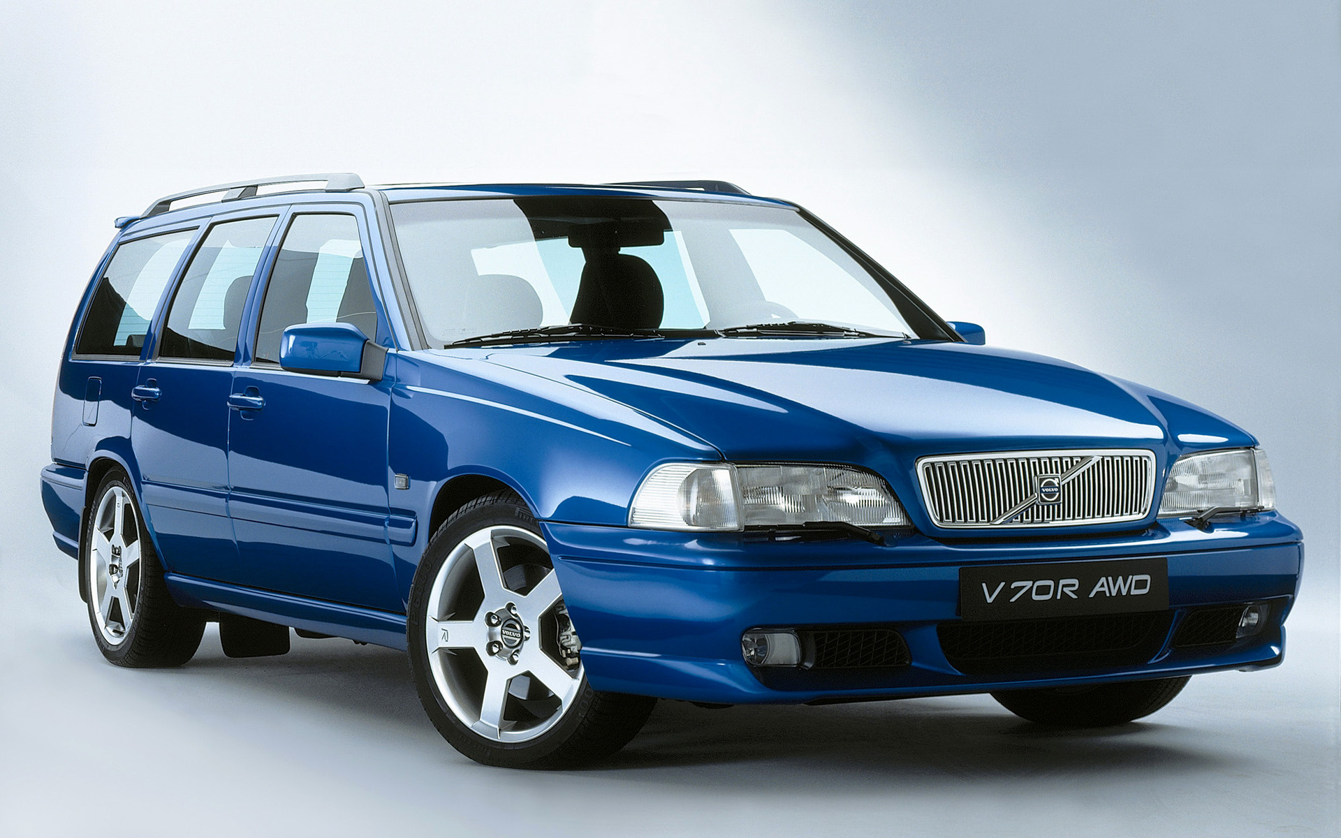 Volvo V70 Wallpapers