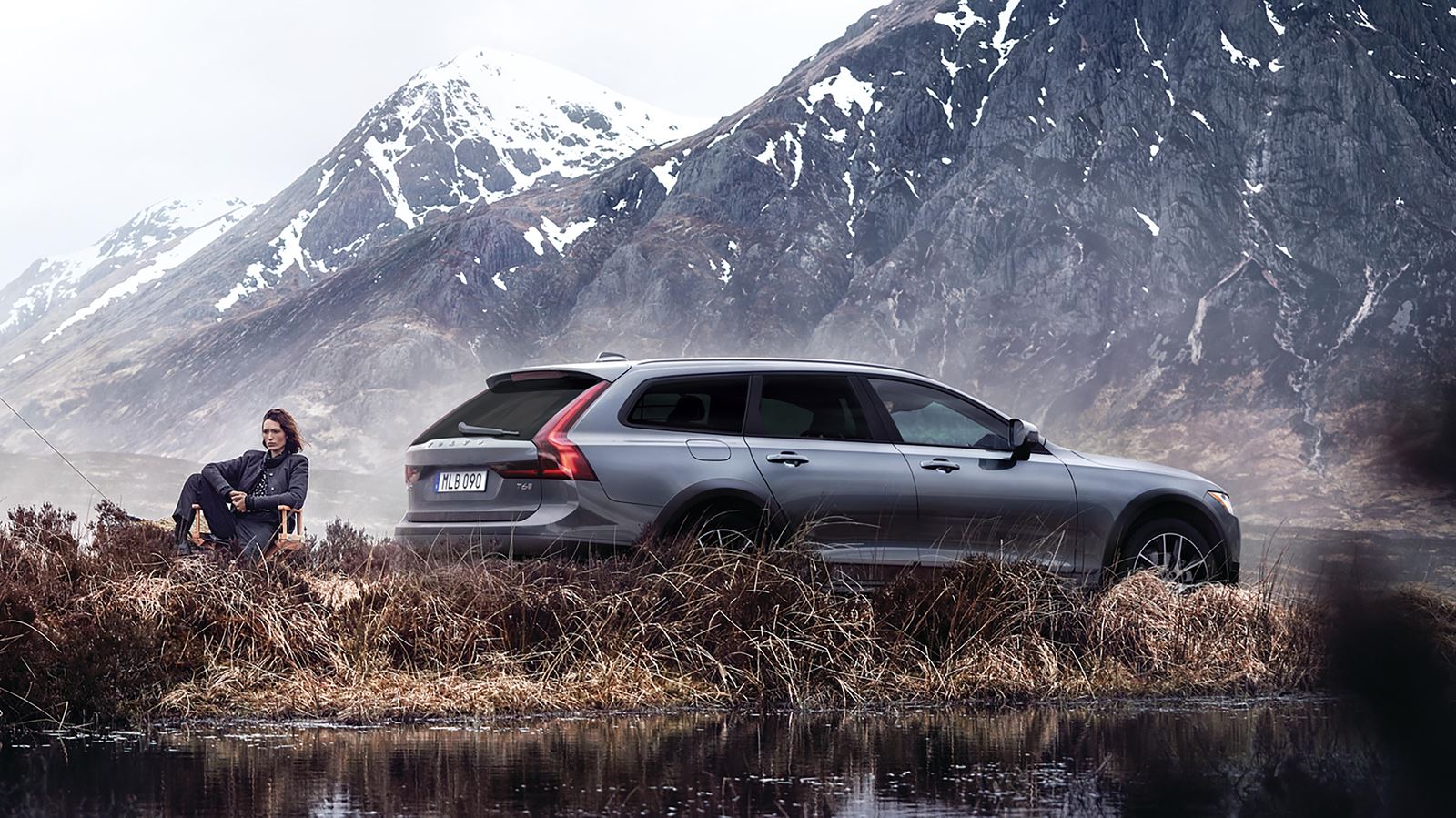 Volvo V90 Cross Country Wallpapers