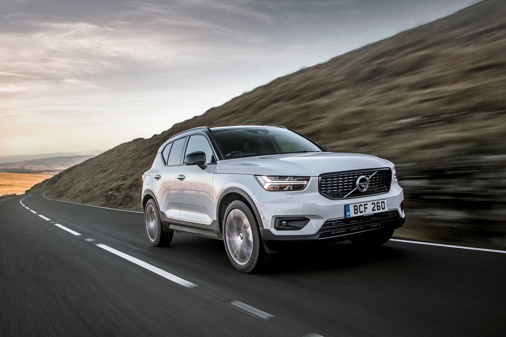 Volvo Xc40 T4 Wallpapers