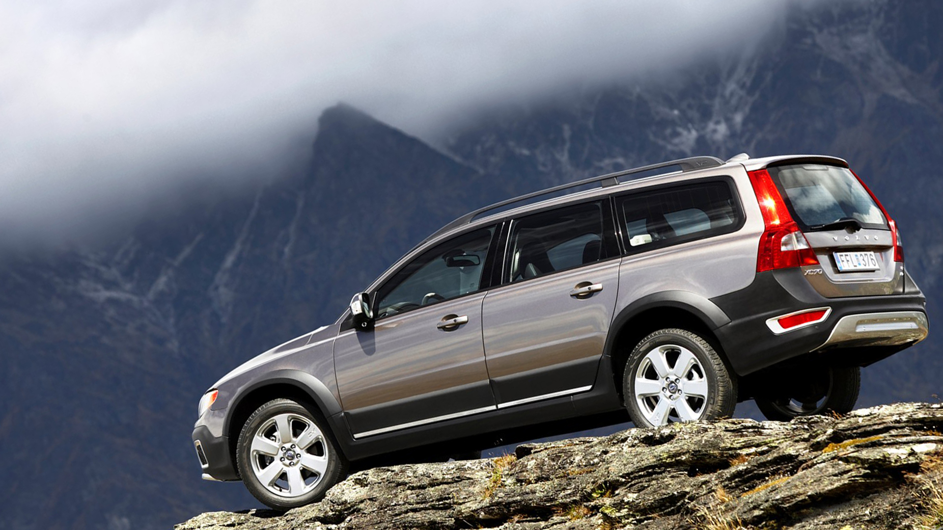 Volvo Xc70 Wallpapers