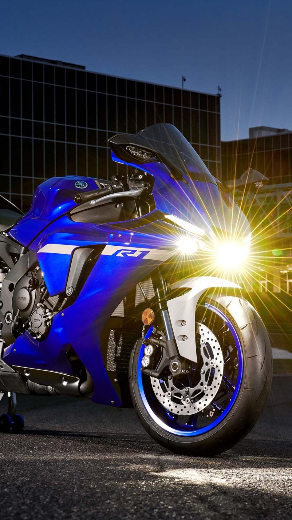 Yamaha R1 Wallpapers