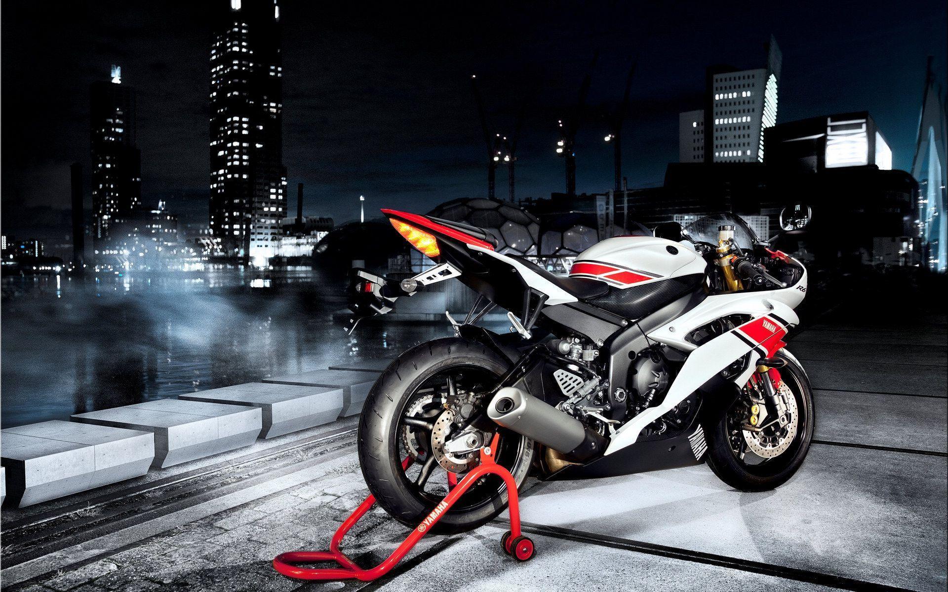 Yamaha R6 Wallpapers