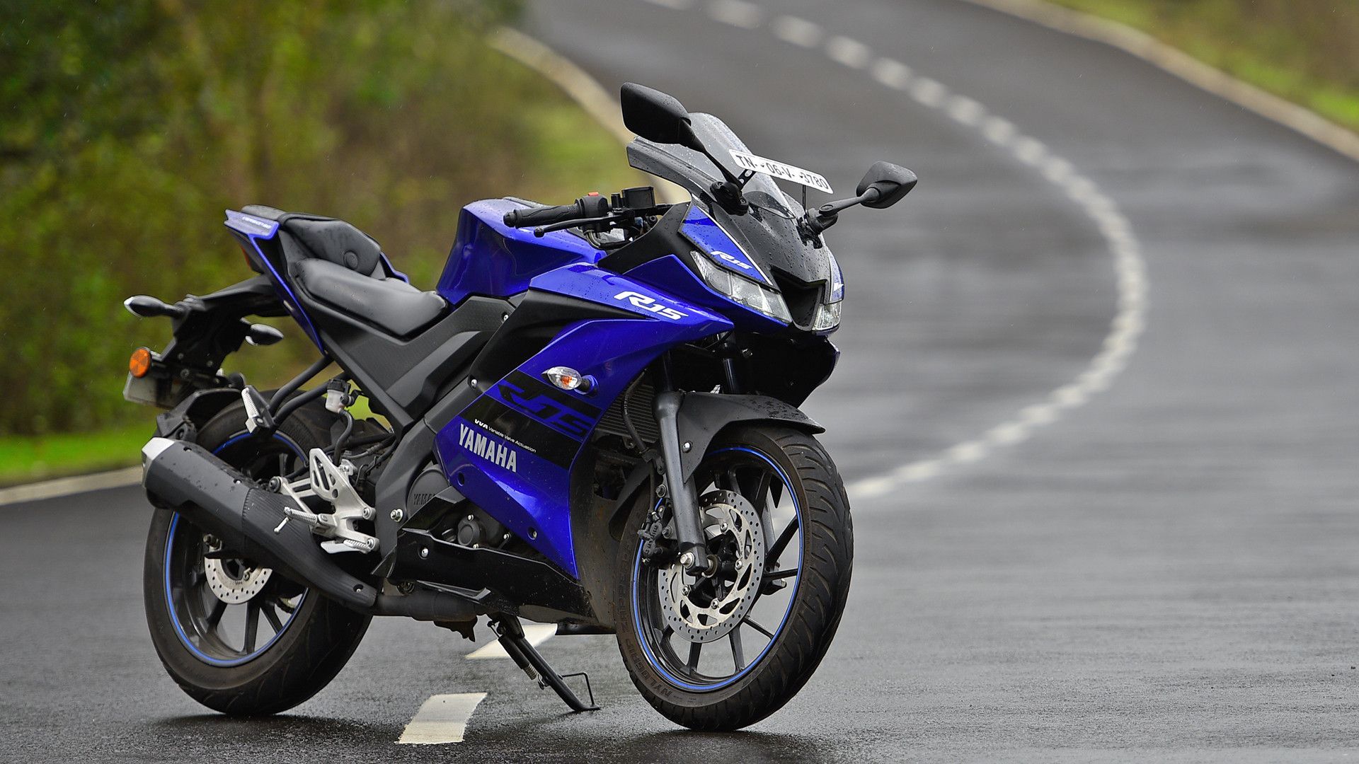 Yamaha Yzf-R15 Wallpapers