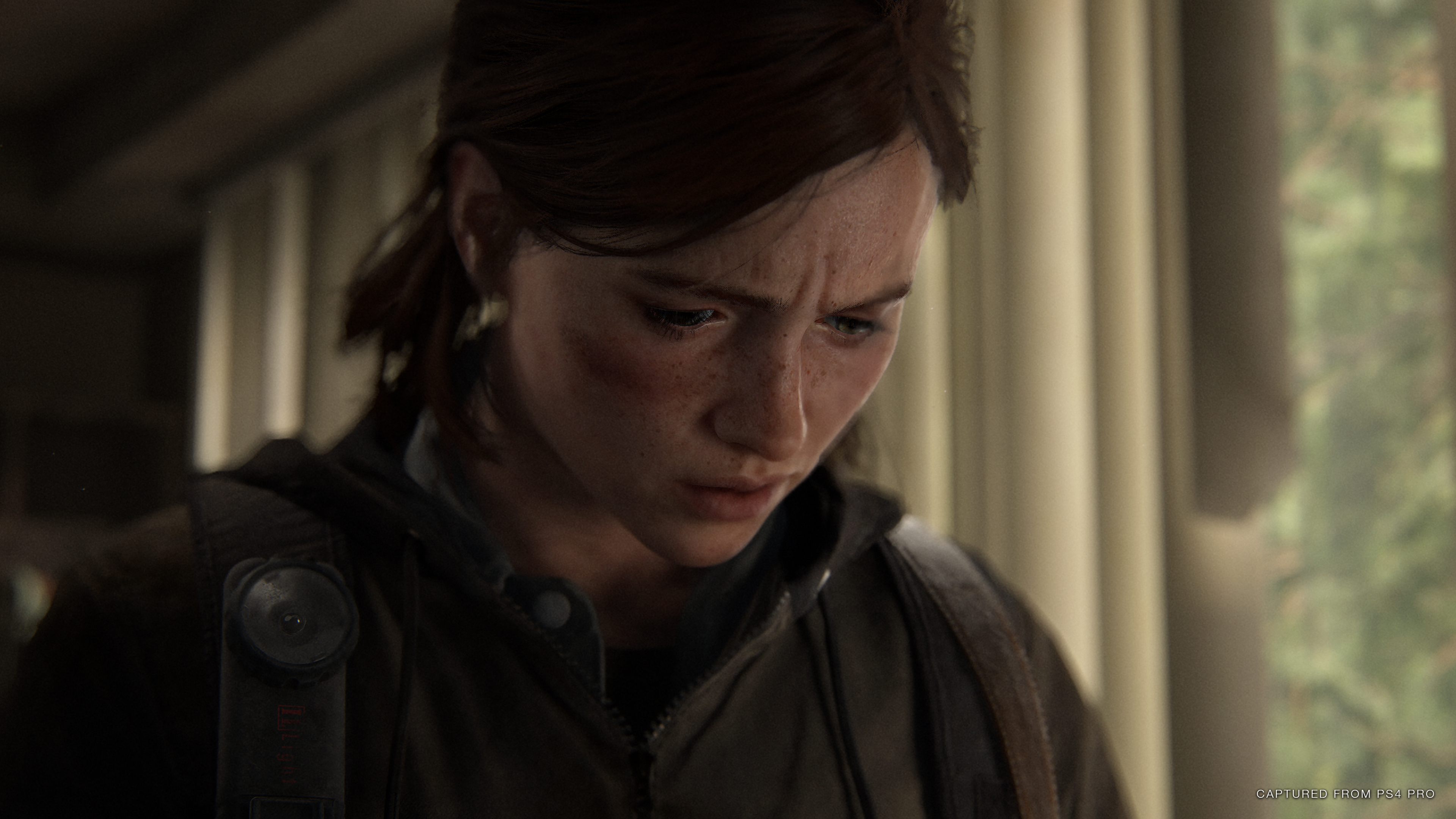 Ellie in Apolo 11 The Last of Us Wallpapers