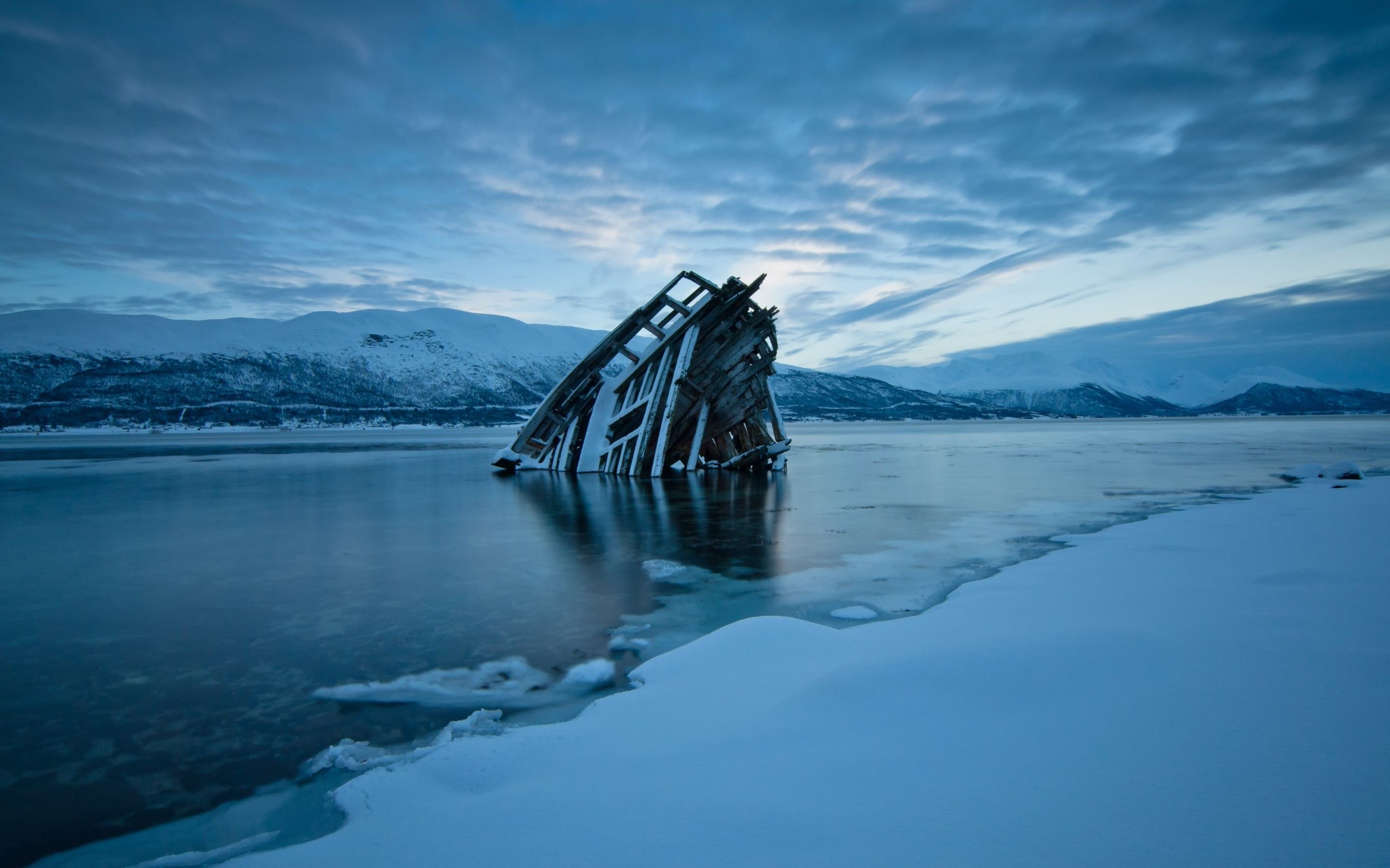 Frozen Lake Scavengers Wallpapers