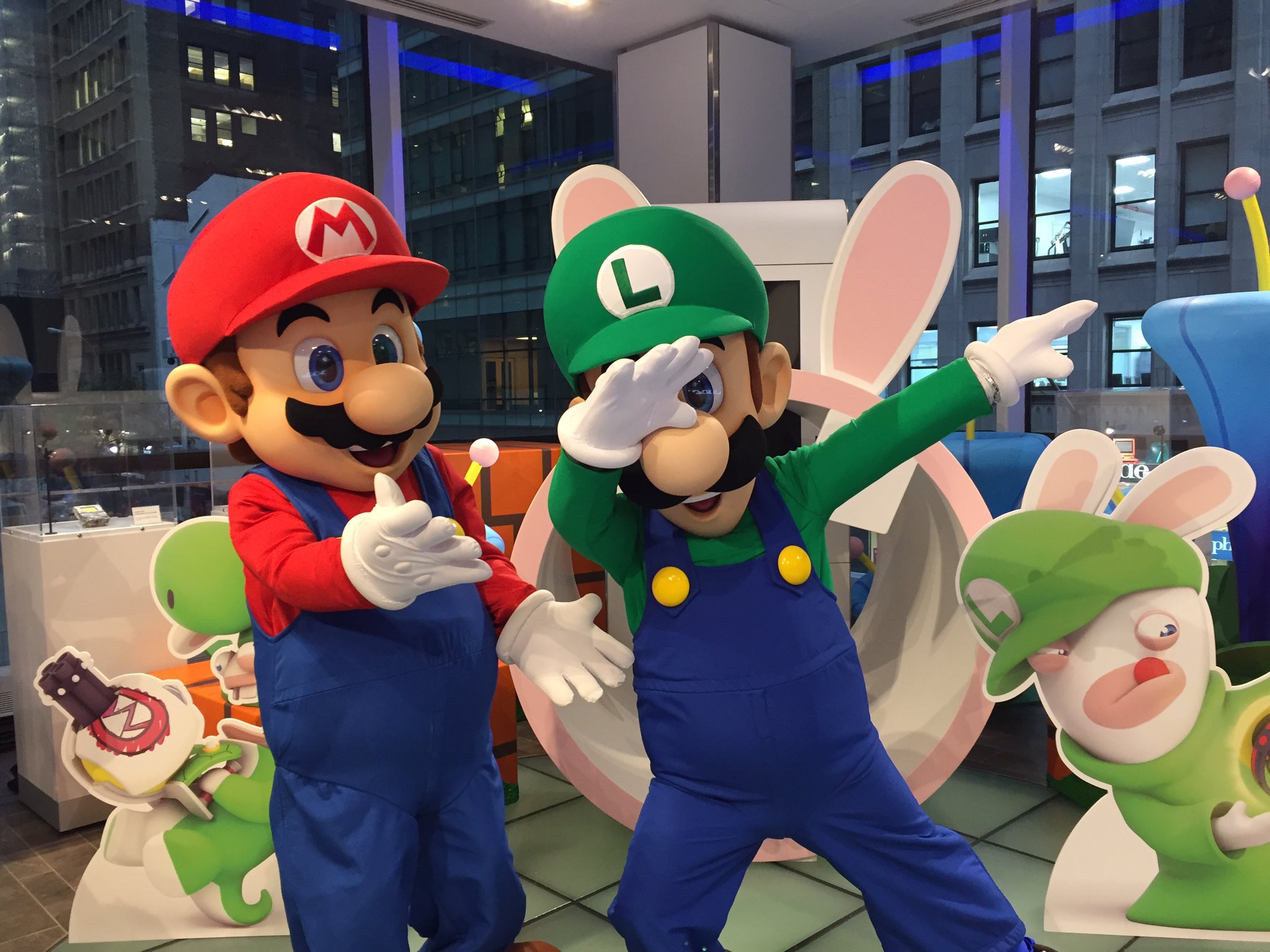 Luigi Mario Raving Rabbids Wallpapers