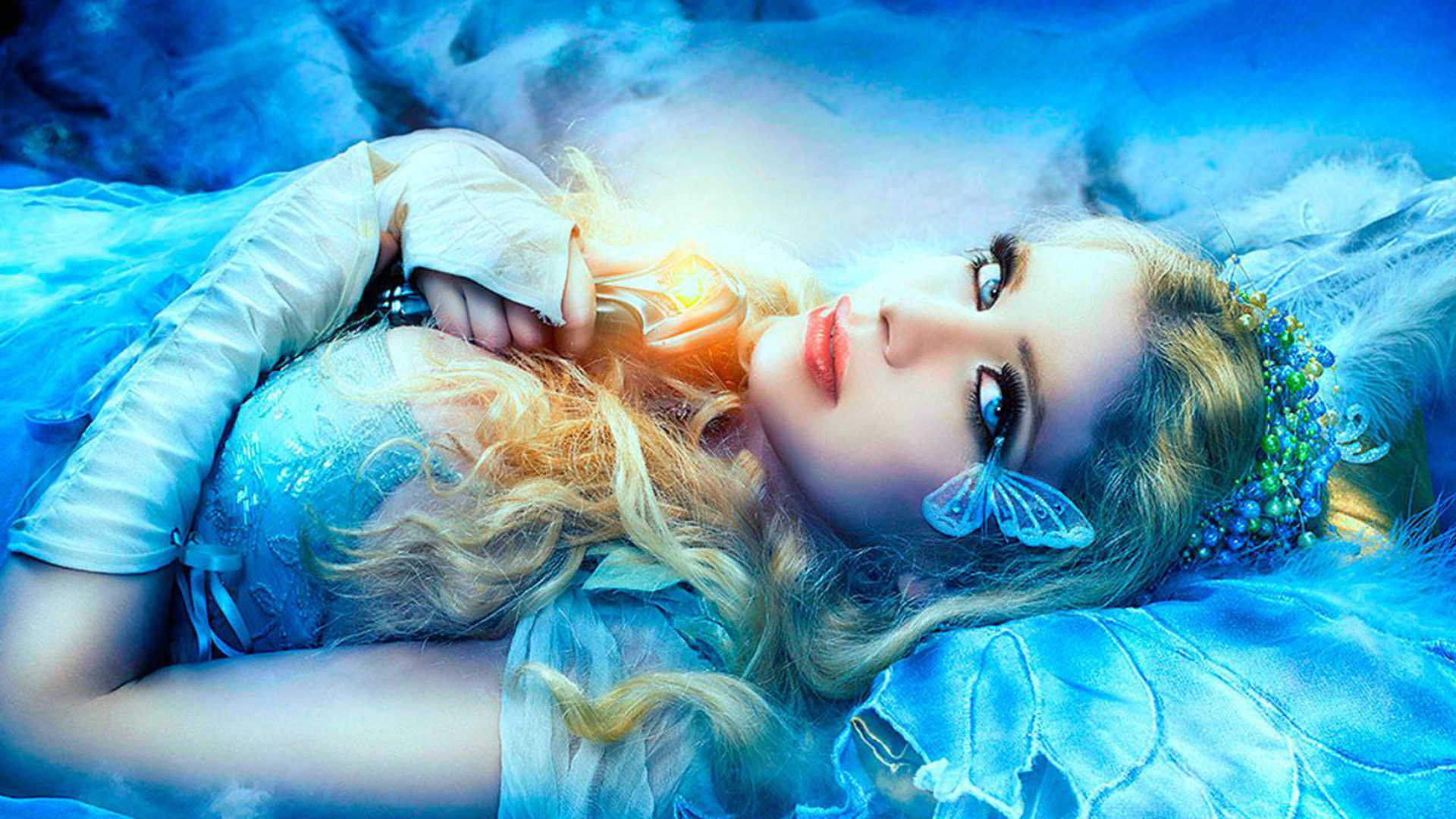 Fantasy Blue Girl
 Wallpapers