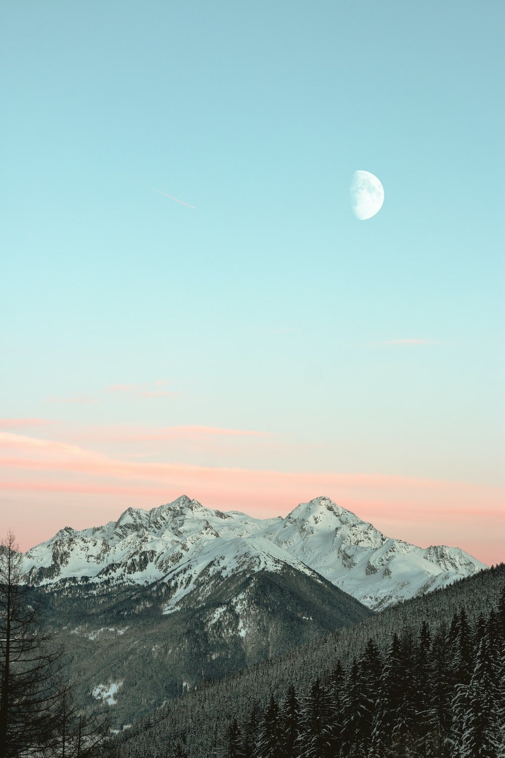 Man Watching Moon Rising Over Mountains
 Wallpapers