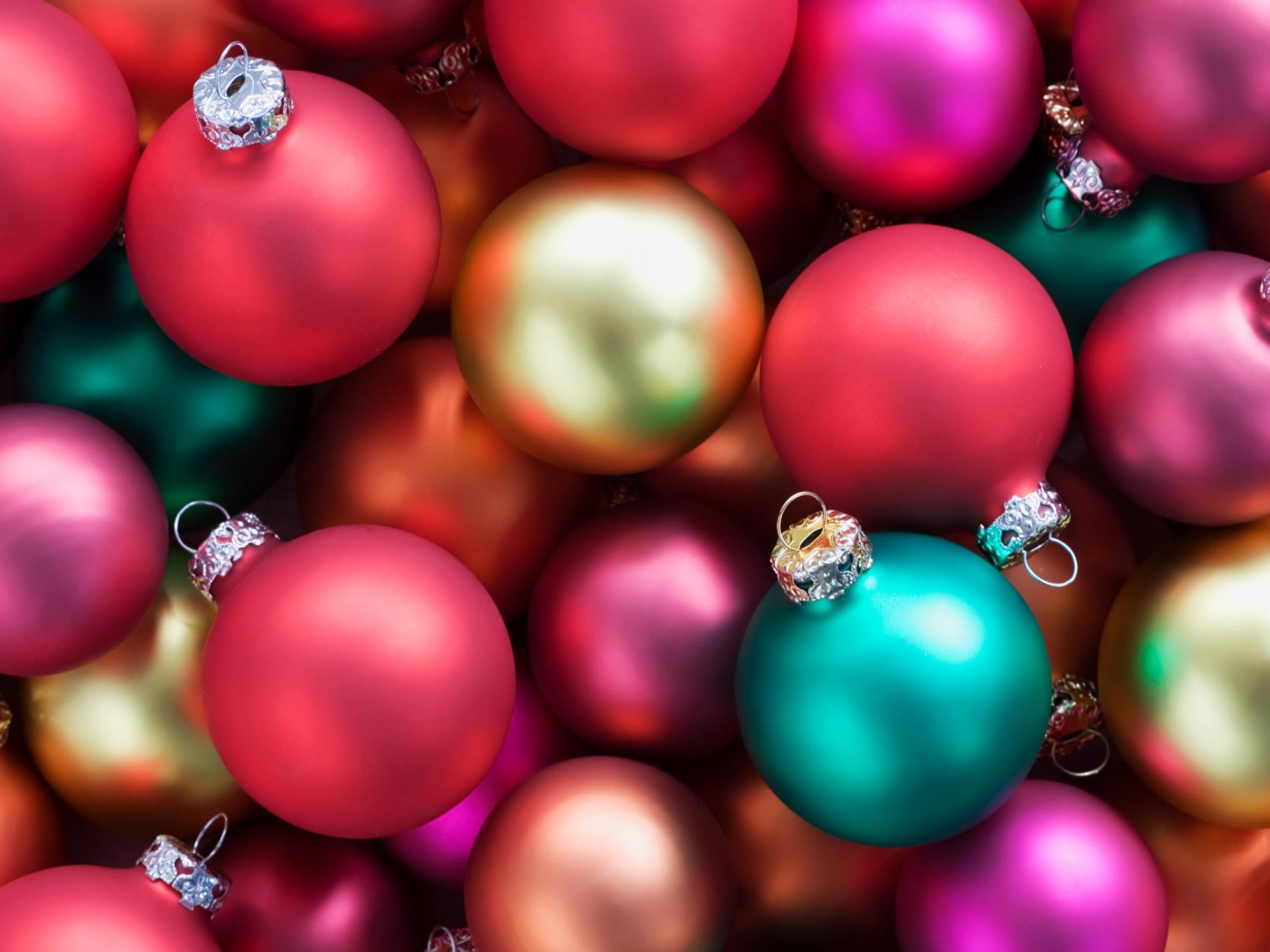 Christmas Balls Wallpapers