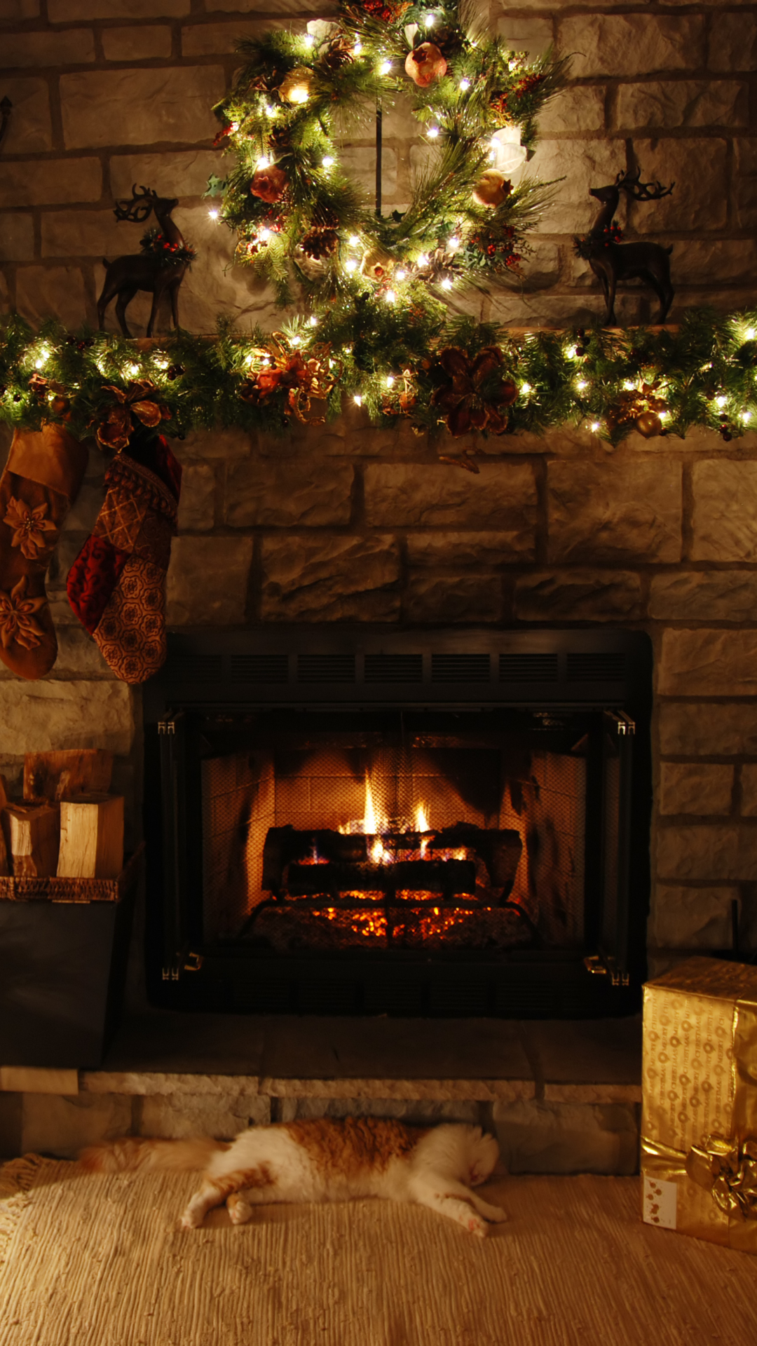 Christmas Fireplace Wallpapers