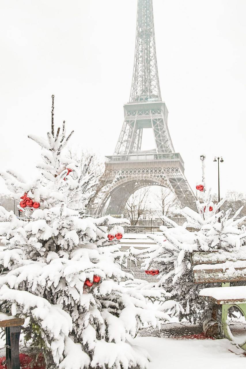 Christmas In Paris Wallpapers