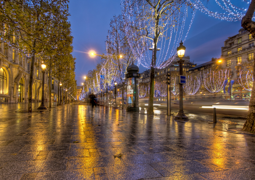 Christmas In Paris Wallpapers