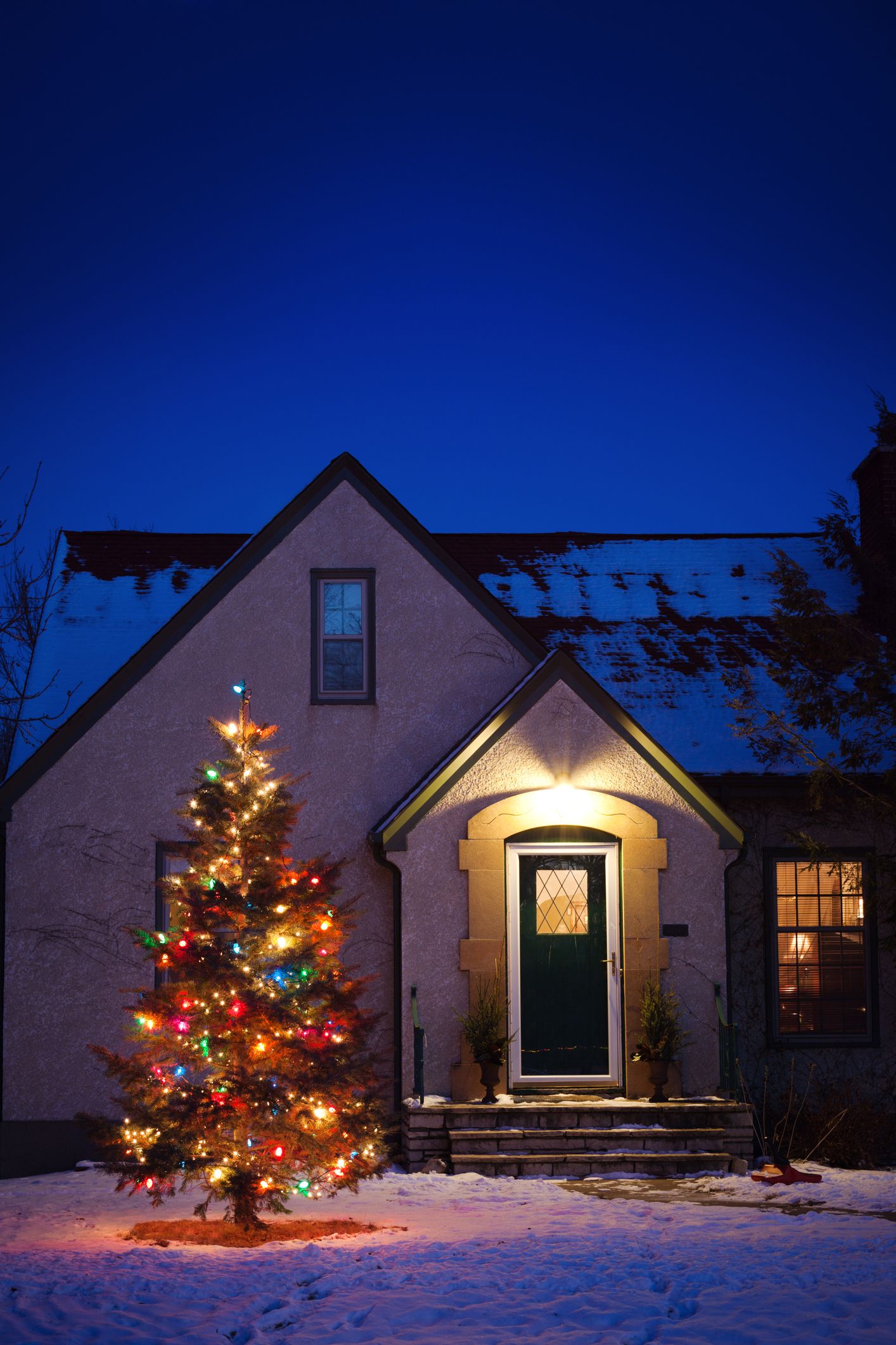 Christmas Lighted Tree Outside Winter Cabin Wallpapers