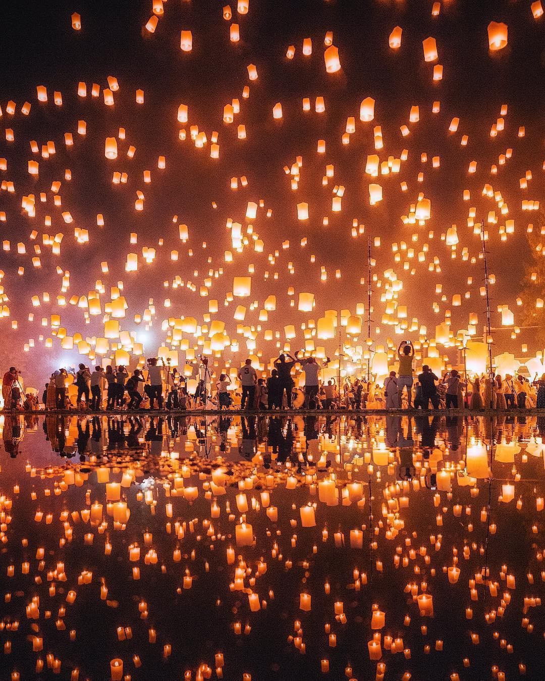 Floating Lanterns Festival Wallpapers