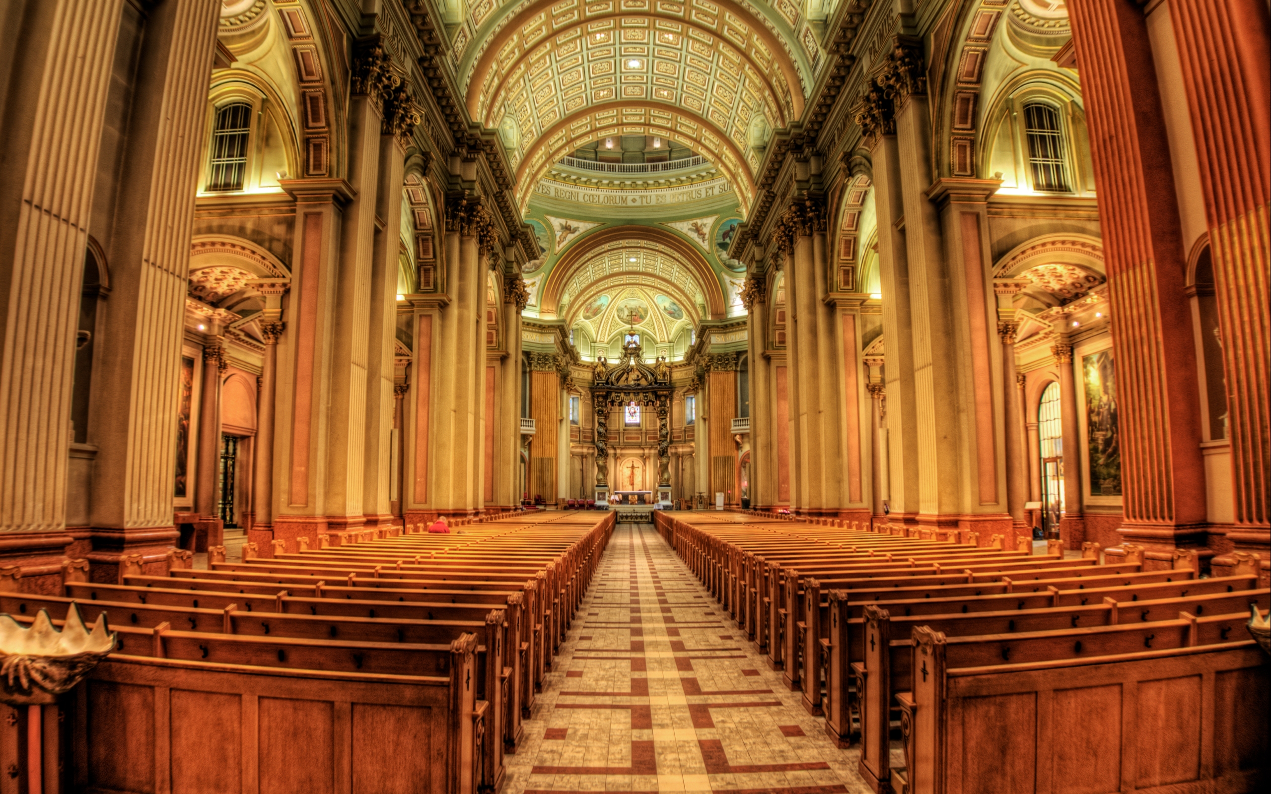 Basilique-Cathedrale Marie-Reine Du Monde In Montreal Wallpapers
