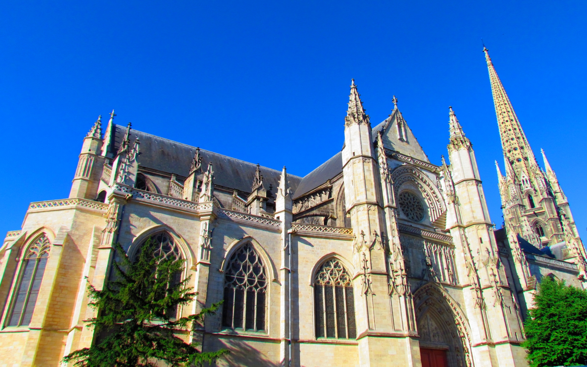 Bordeaux Cathedral Wallpapers