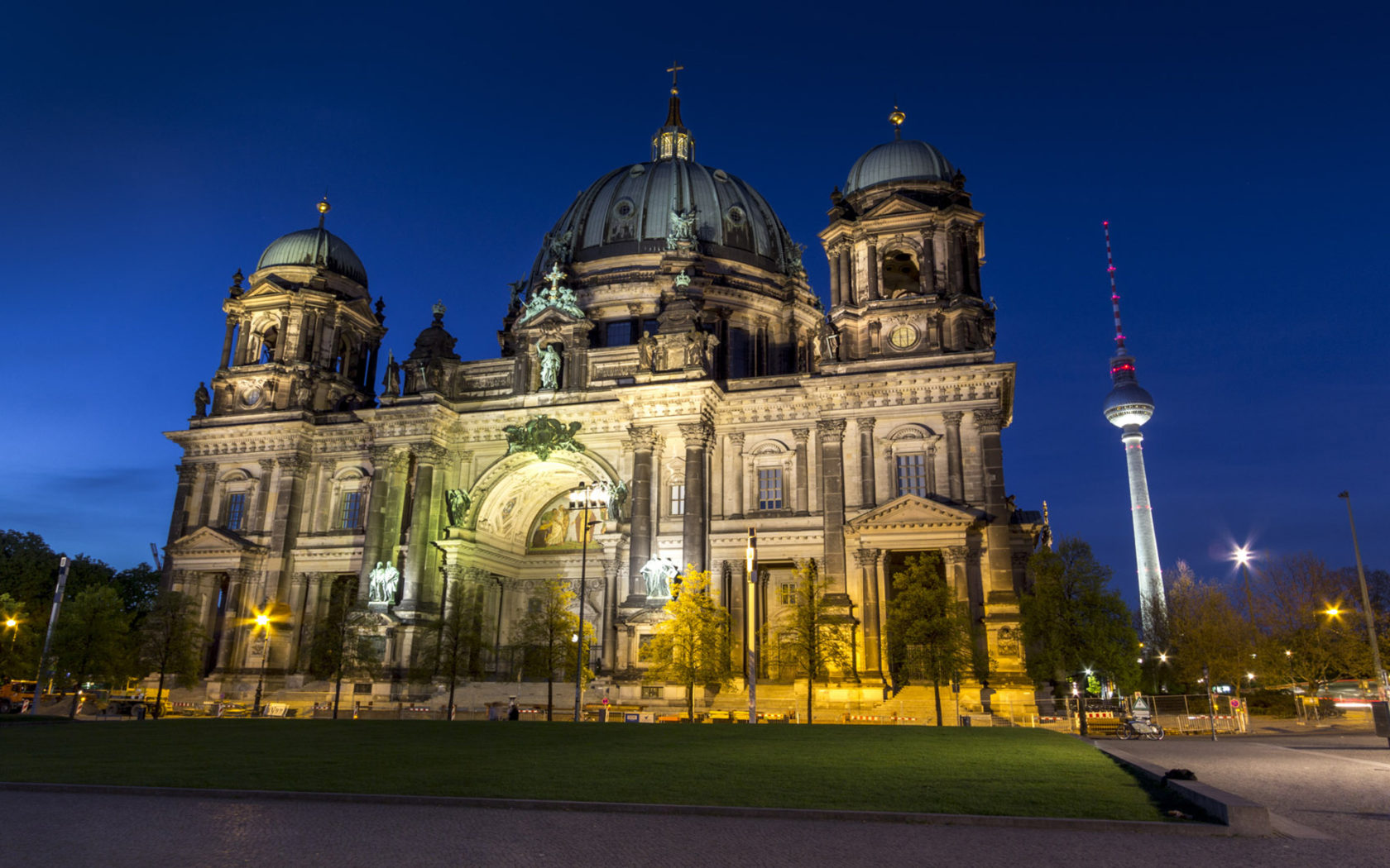 Cathedral Berlin Wallpapers