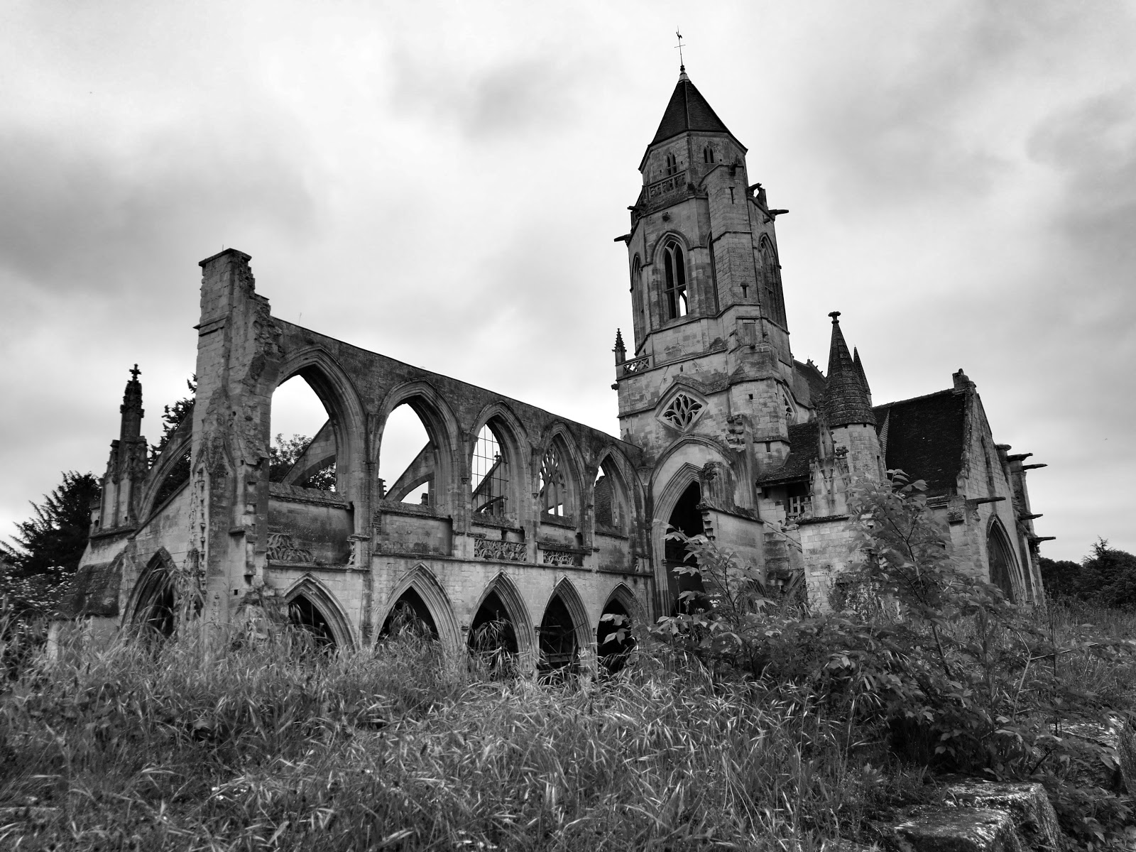 Church Of Saint-Pierre Wallpapers