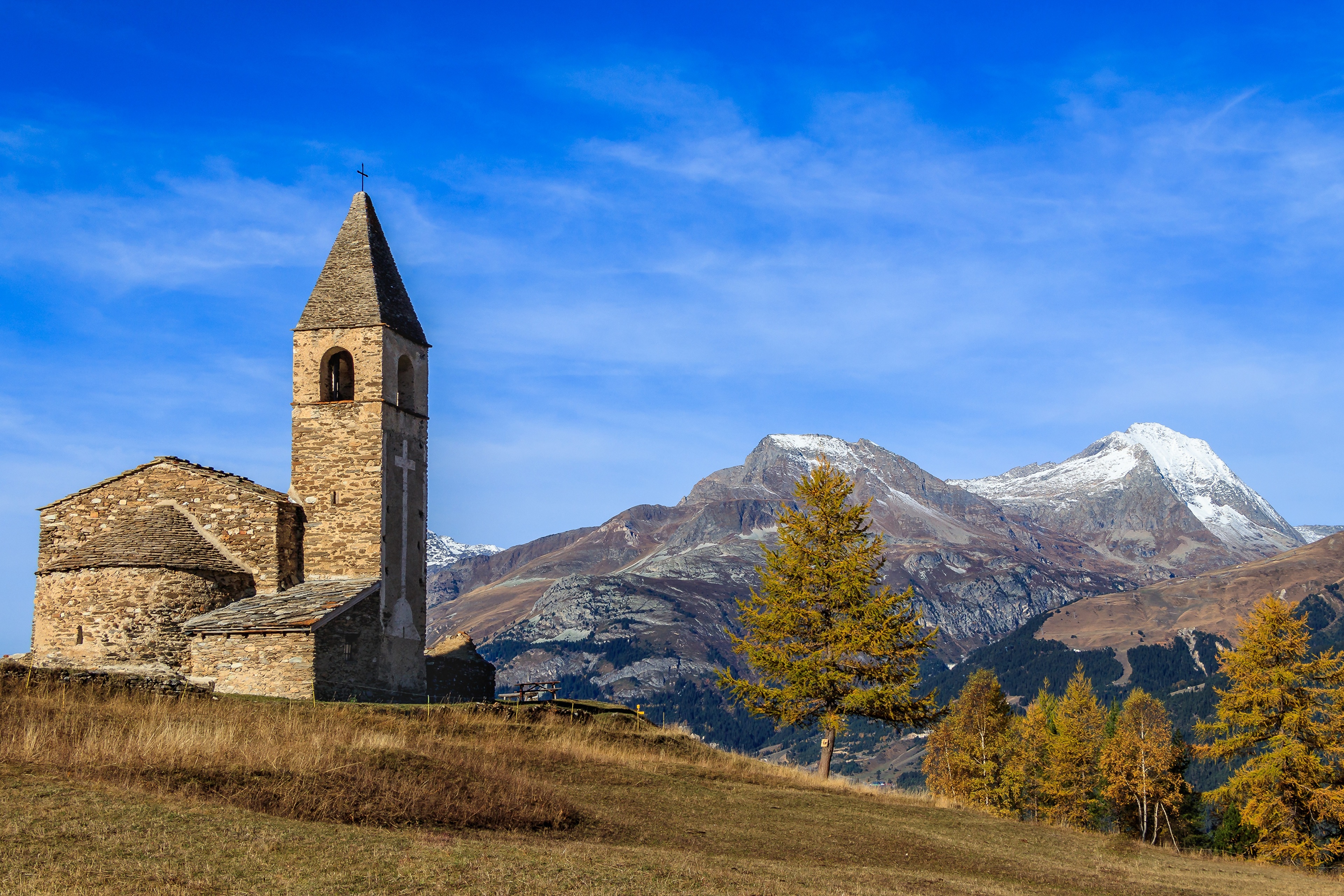 Church Of Saint-Pierre Wallpapers