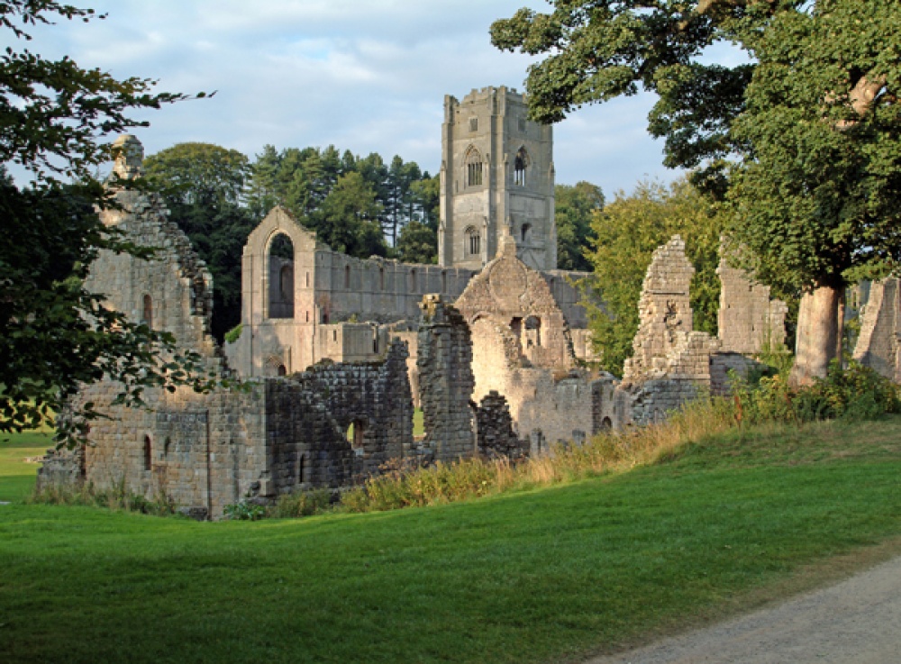 Fountains Abbey Wallpapers