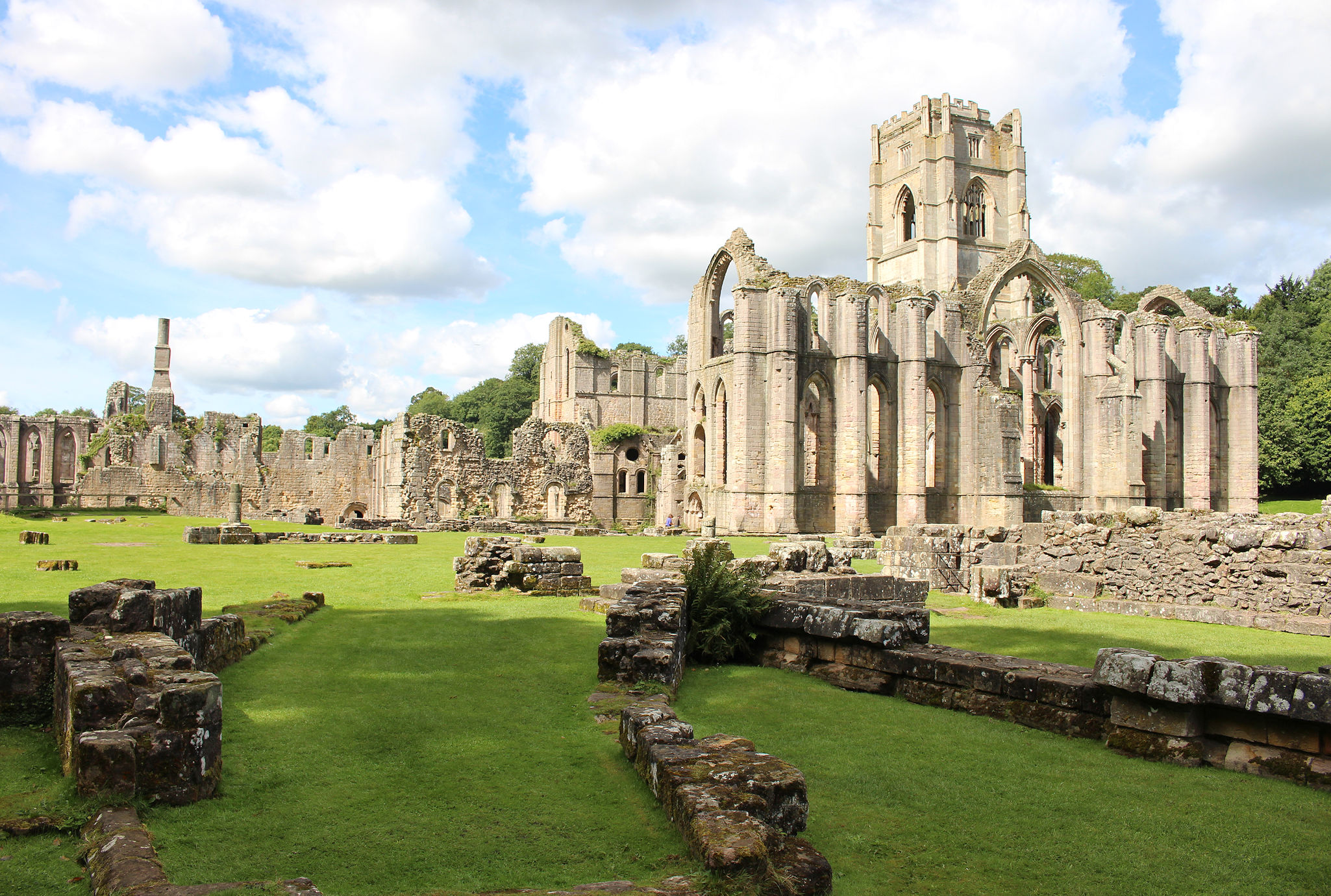 Fountains Abbey Wallpapers