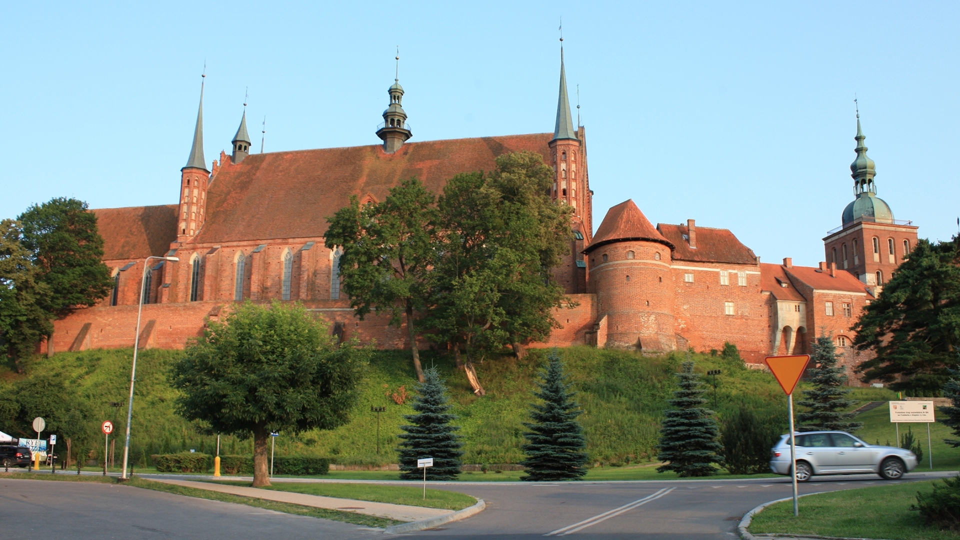 Frombork Cathedral Wallpapers