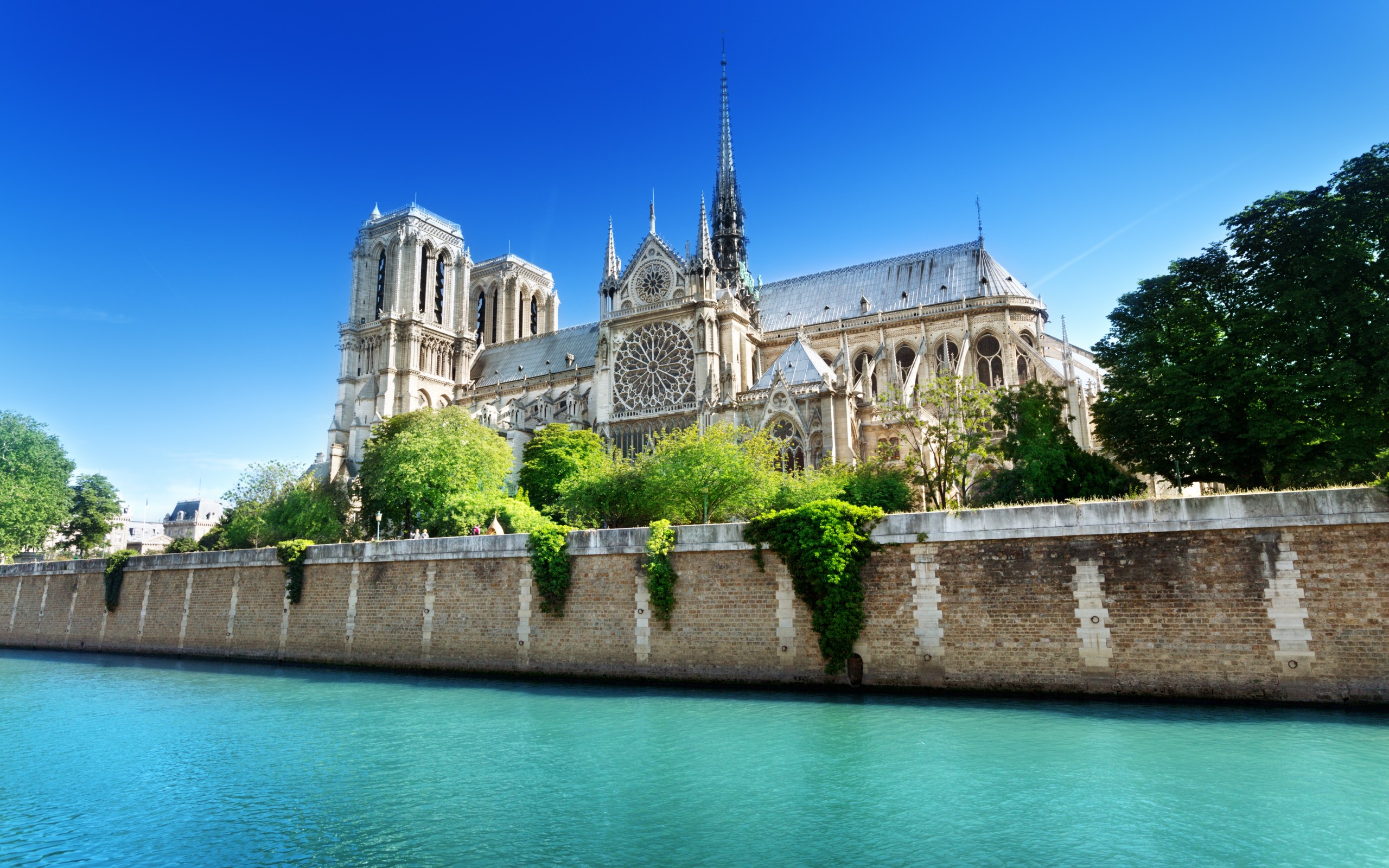 Notre-Dame De Paris Wallpapers