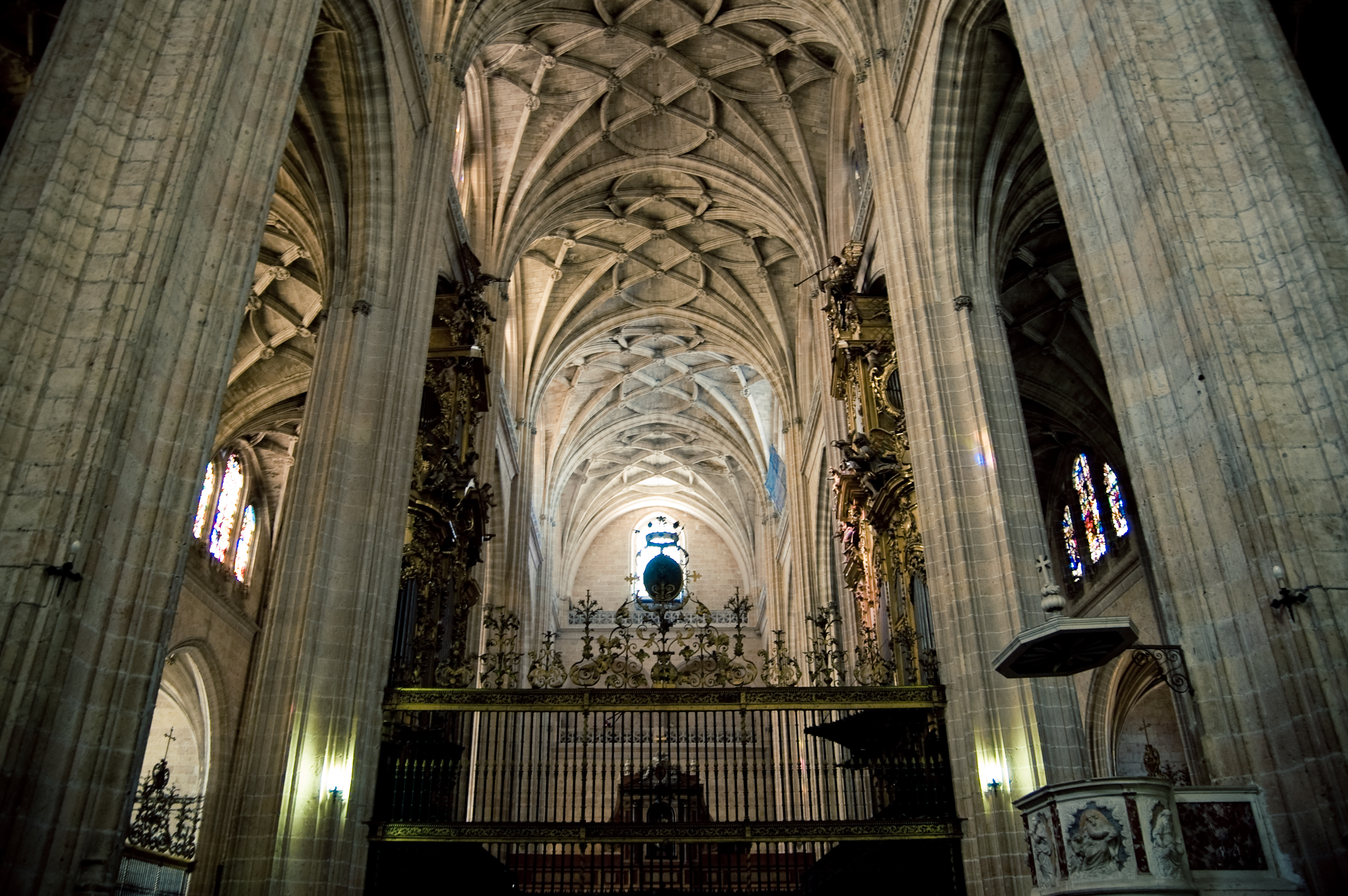 Segovia Cathedral Wallpapers