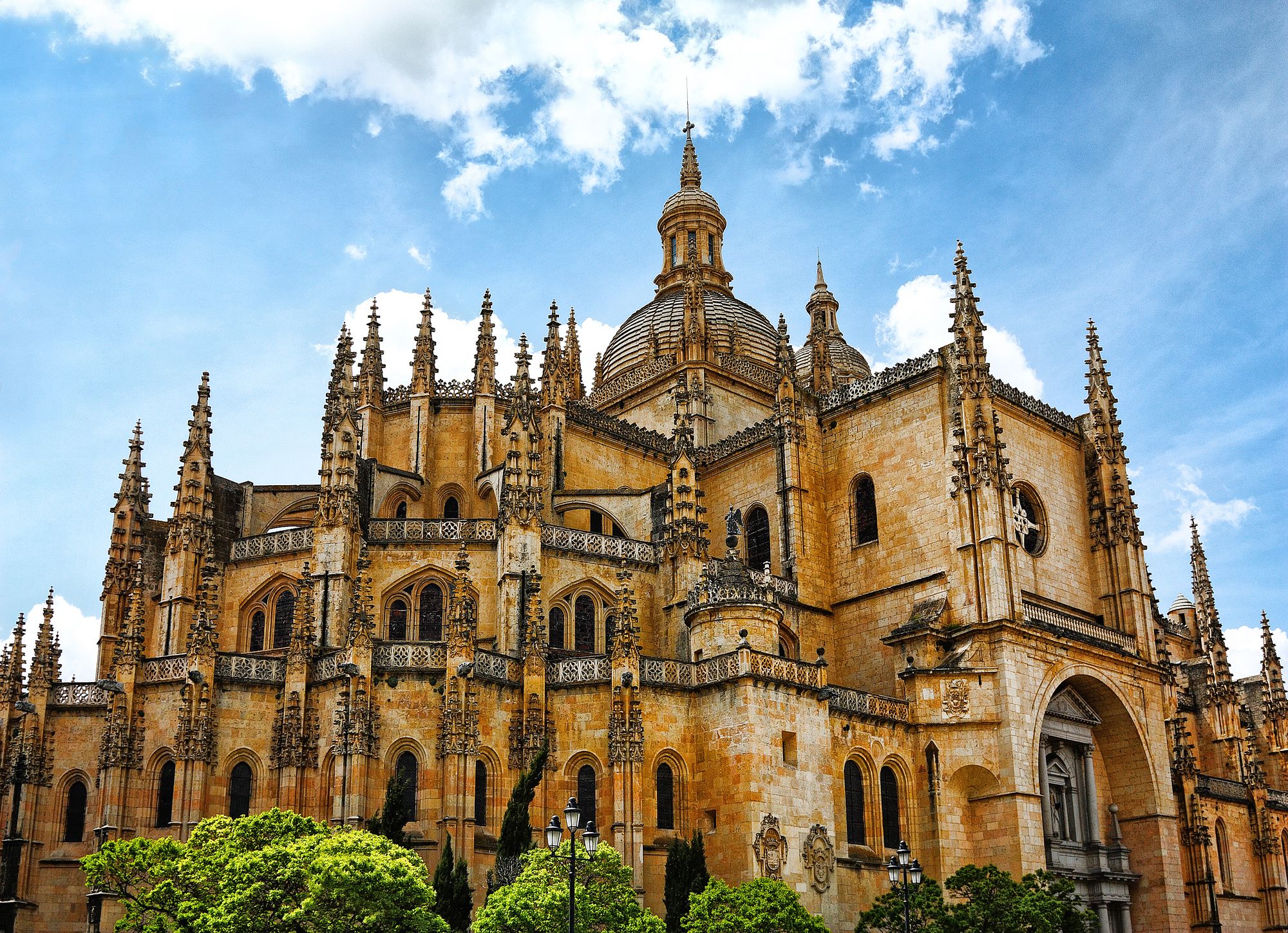 Segovia Cathedral Wallpapers