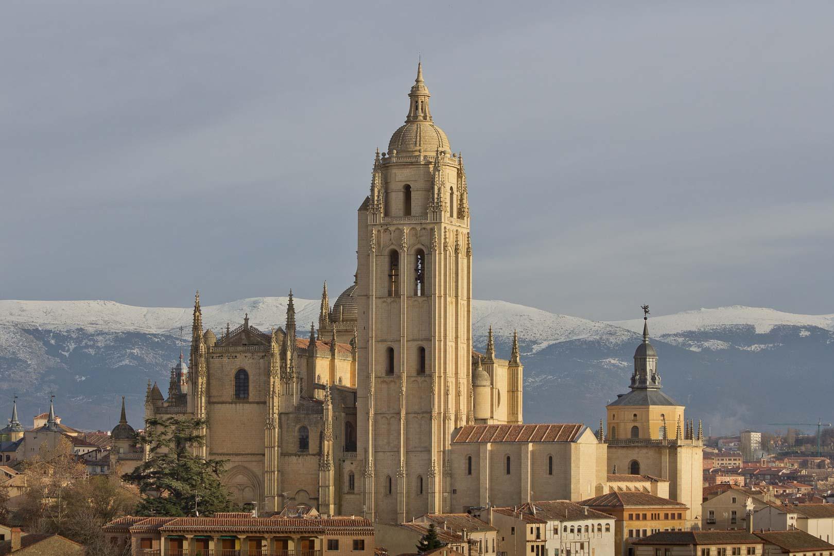 Segovia Cathedral Wallpapers