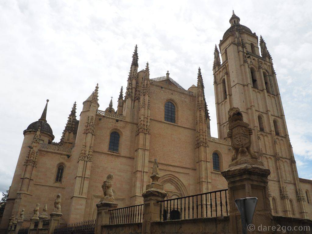 Segovia Cathedral Wallpapers