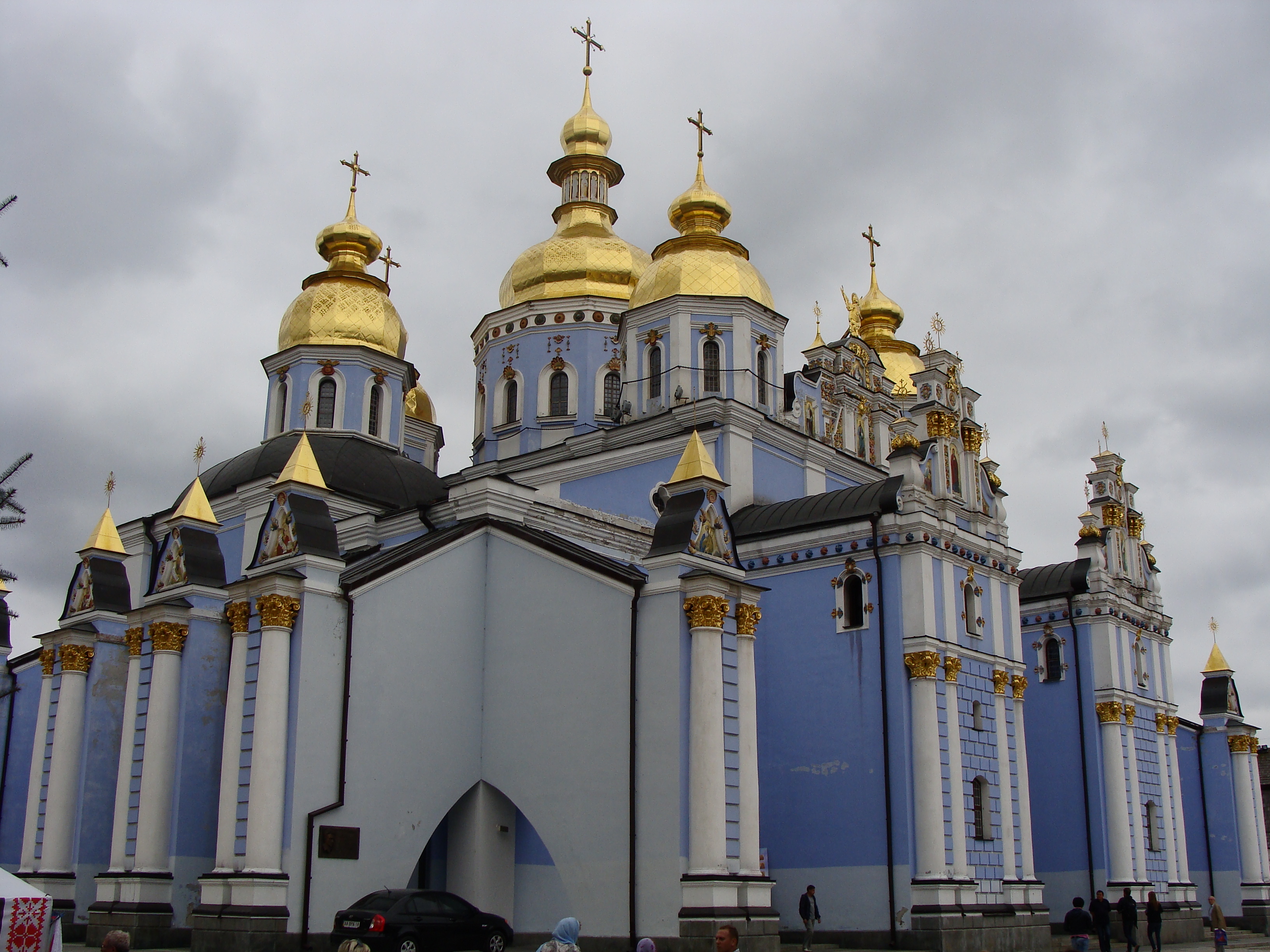 St. Michael'S Golden-Domed Monastery Wallpapers